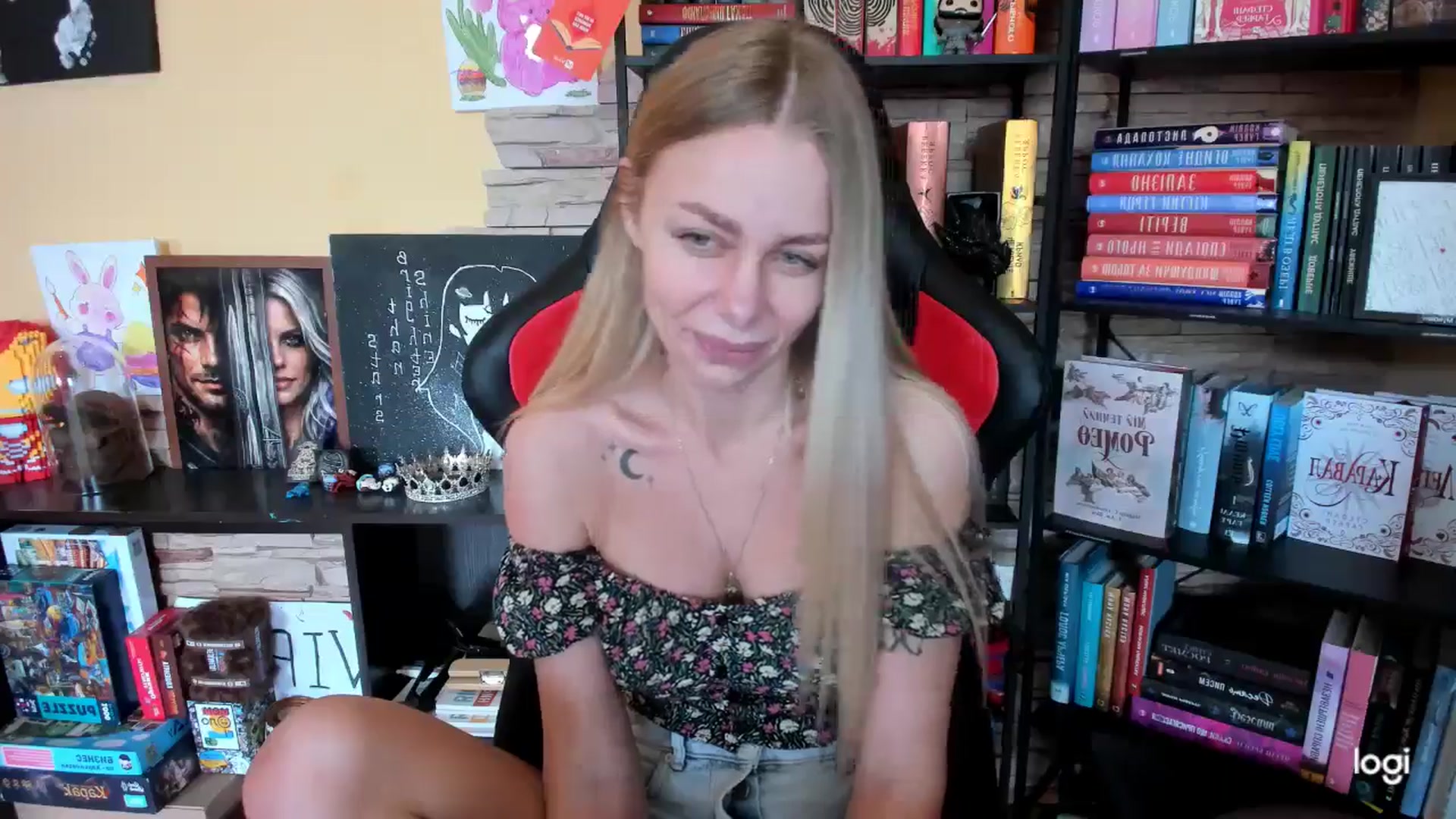 Gallery image thumbnail from YourPupsik's myfreecams stream on, 04/25/2026, 11:38 image 12 of 20