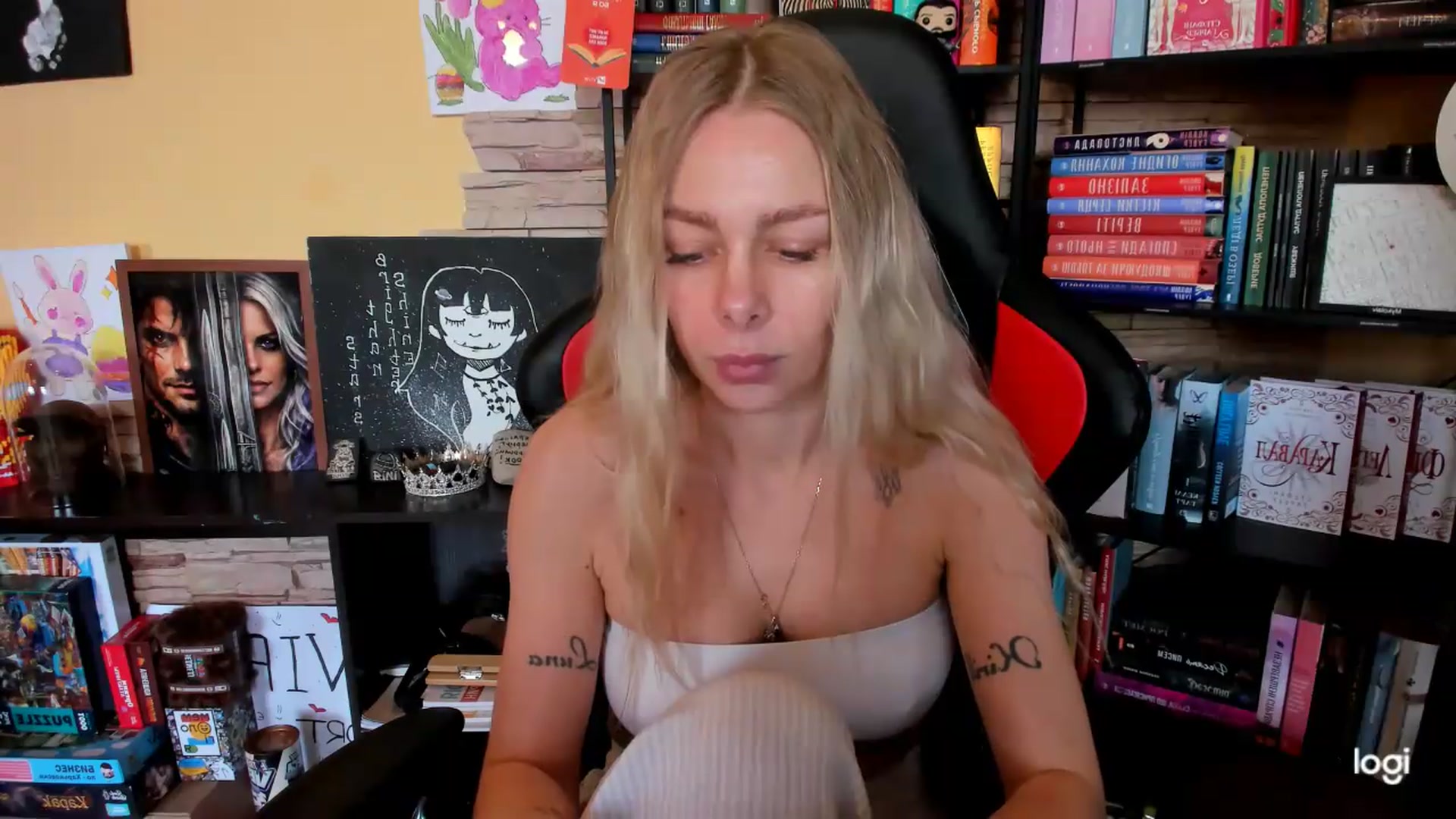 Gallery image thumbnail from YourPupsik's myfreecams stream on, 05/01/2026, 08:59 image 17 of 20