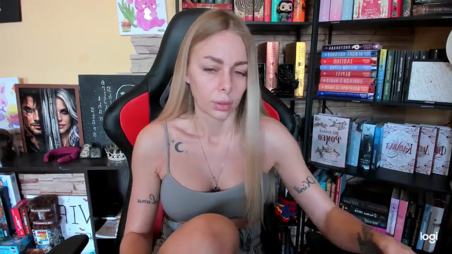 Gallery image thumbnail from YourPupsik's myfreecams stream on, 05/08/2026, 11:53 image 9 of 20