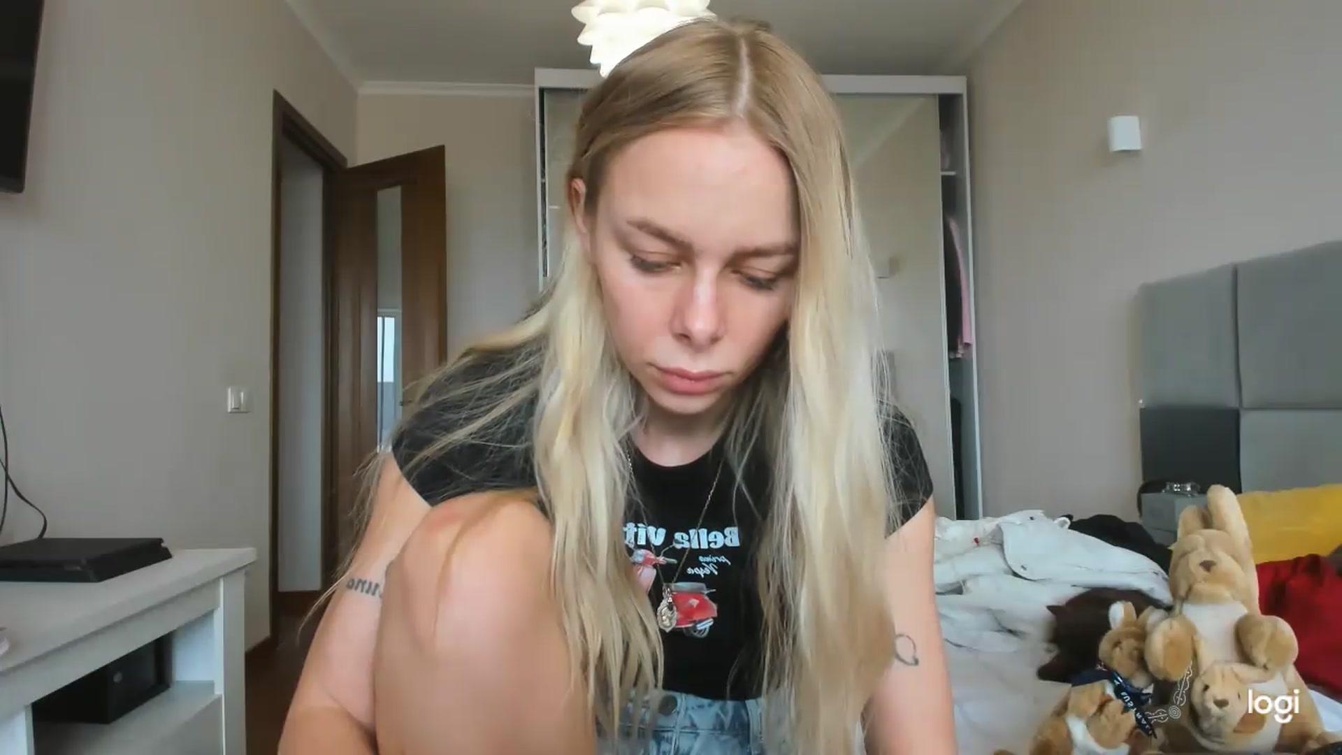 Gallery image thumbnail from YourPupsik's myfreecams stream on, 05/27/2026, 11:27 image 17 of 20