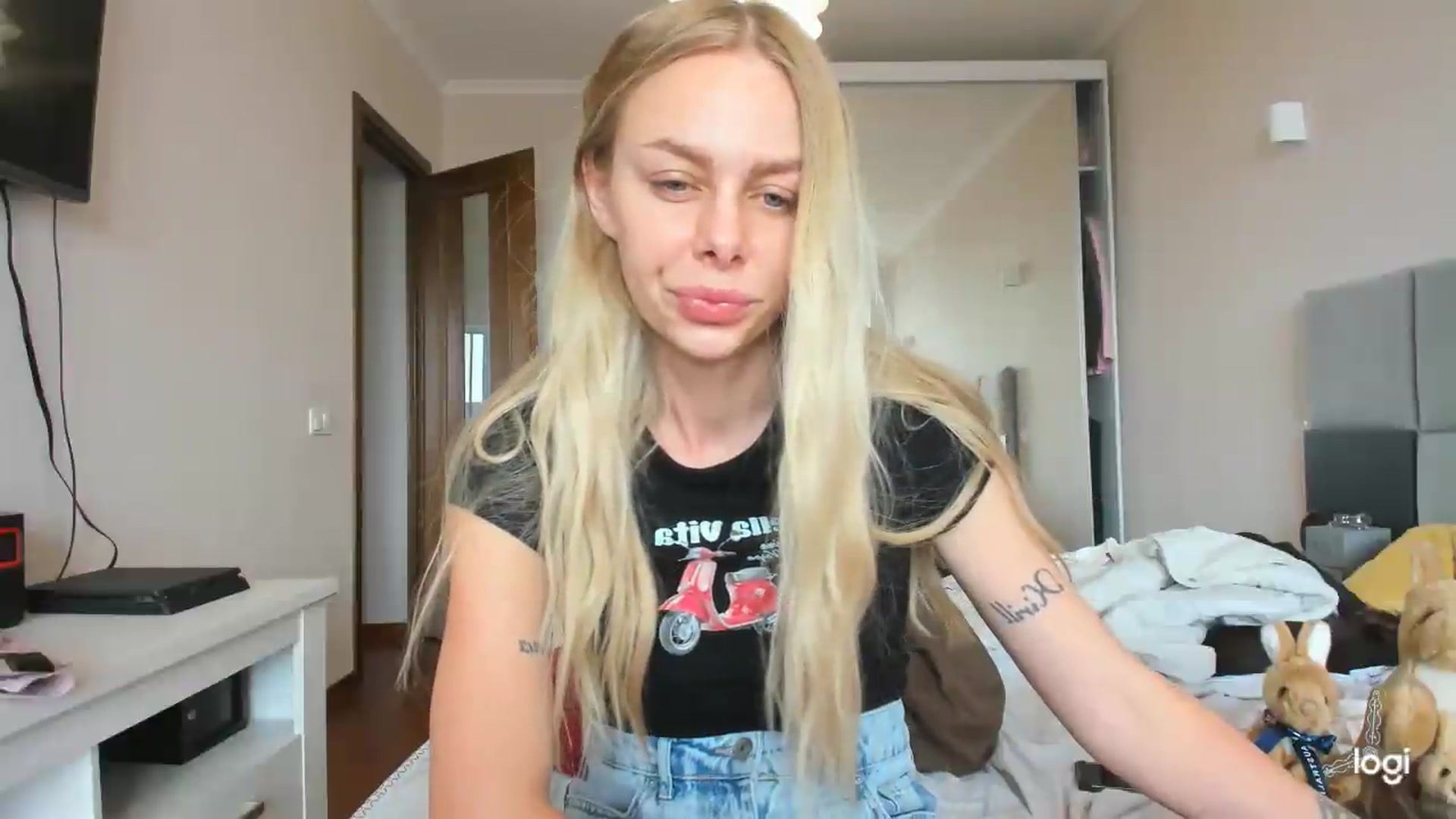 Gallery image thumbnail from YourPupsik's myfreecams stream on, 05/27/2026, 11:57 image 13 of 20