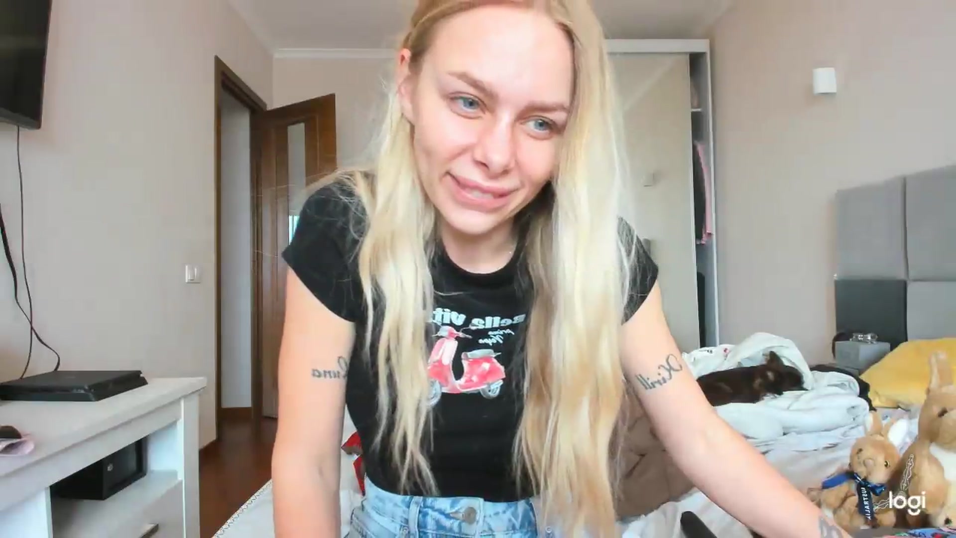 Gallery image thumbnail from YourPupsik's myfreecams stream on, 05/27/2026, 12:49 image 9 of 20