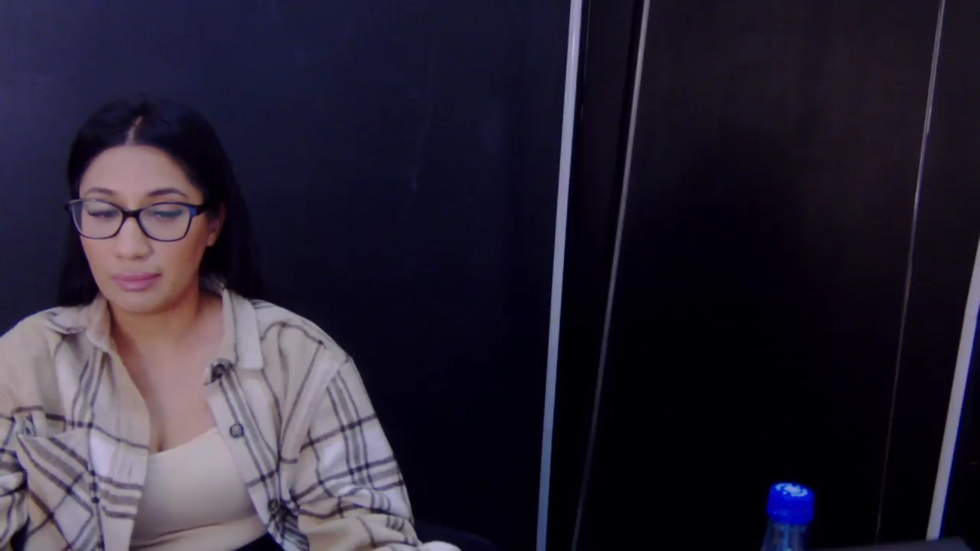 Gallery image thumbnail from YourROSE_'s myfreecams stream on, 03/19/2026, 17:11 image 4 of 20