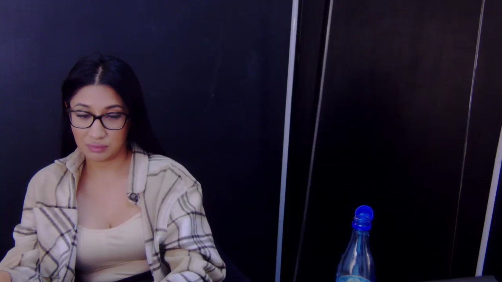 Gallery image thumbnail from YourROSE_'s myfreecams stream on, 03/19/2026, 17:11 image 17 of 20