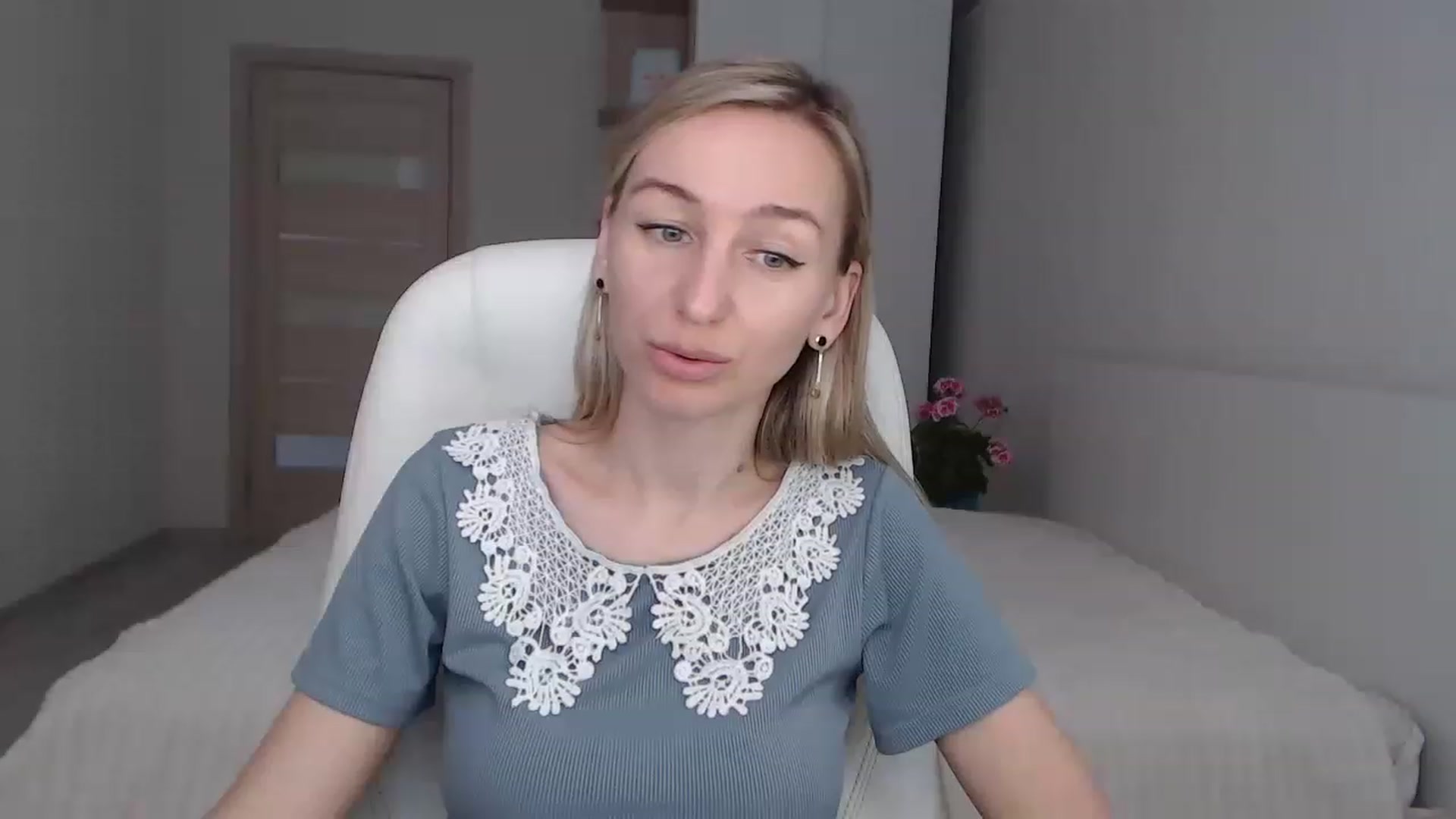 Gallery image thumbnail from YourSexyMilaX's myfreecams stream on, 05/02/2023, 09:55 image 12 of 20