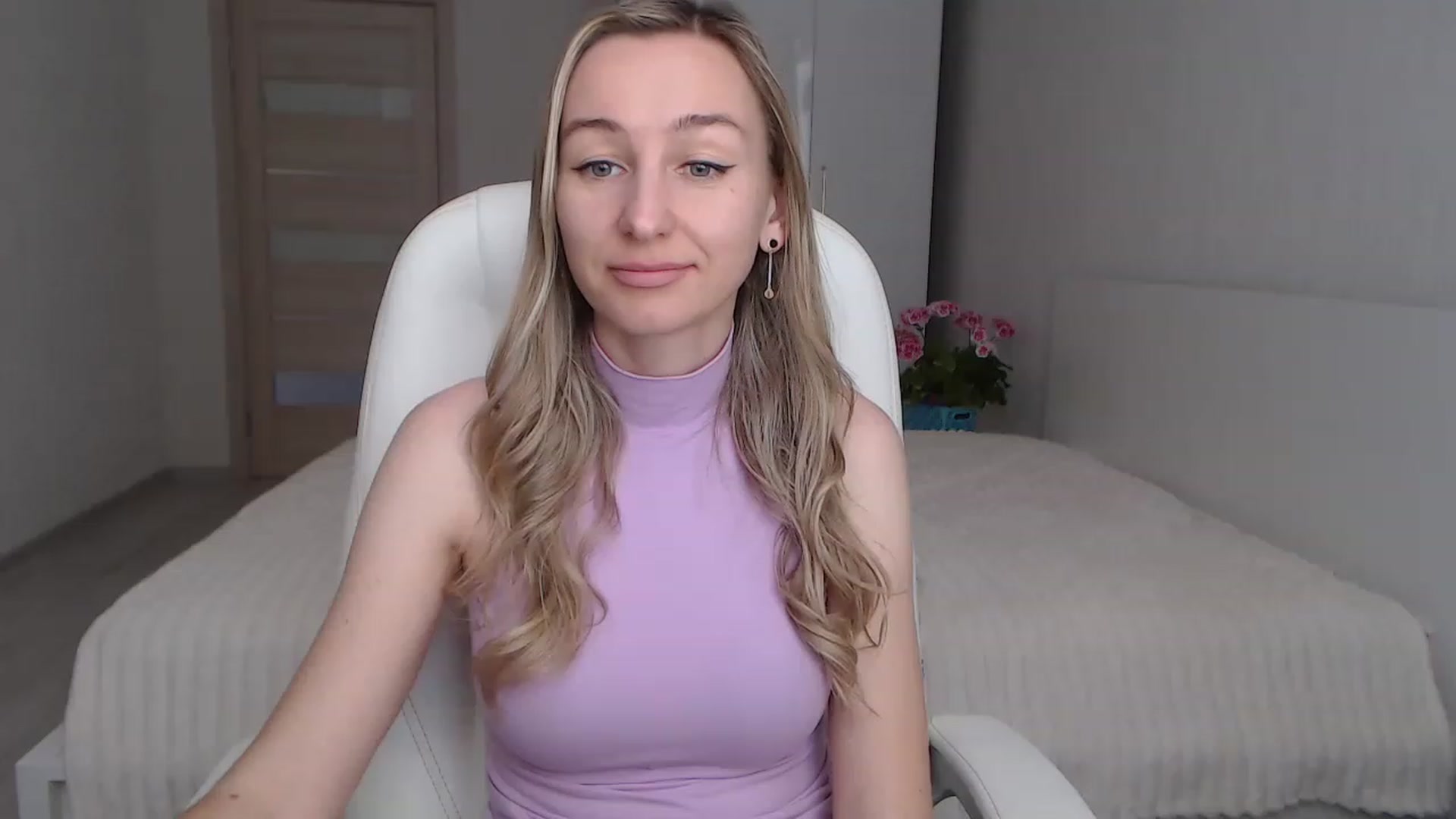 Gallery image thumbnail from YourSexyMilaX's myfreecams stream on, 05/04/2023, 09:42 image 1 of 20