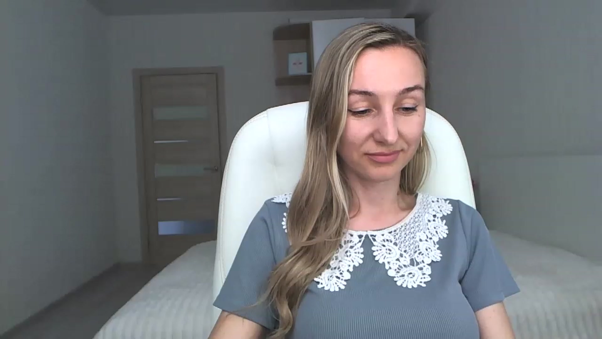 Gallery image thumbnail from YourSexyMilaX's myfreecams stream on, 05/06/2023, 12:53 image 3 of 20