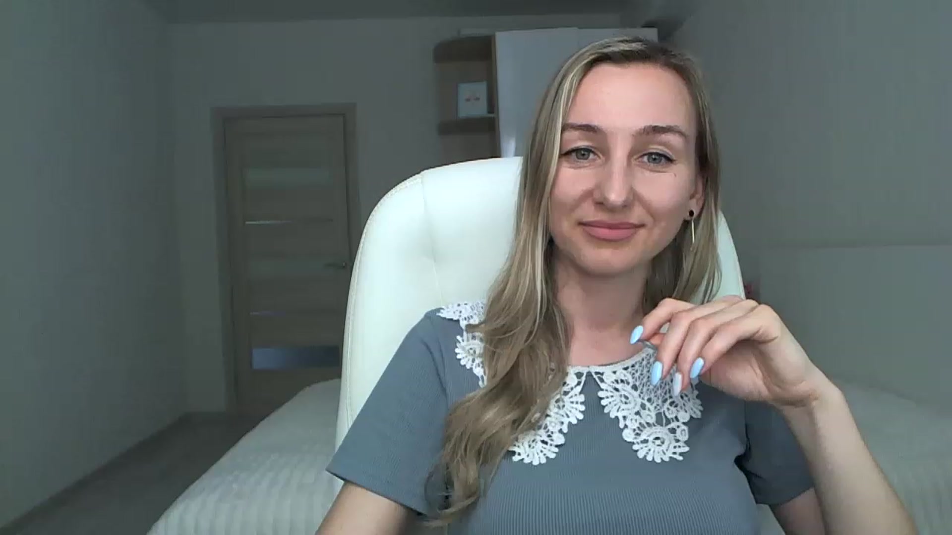 Gallery image thumbnail from YourSexyMilaX's myfreecams stream on, 05/06/2023, 12:53 image 5 of 20