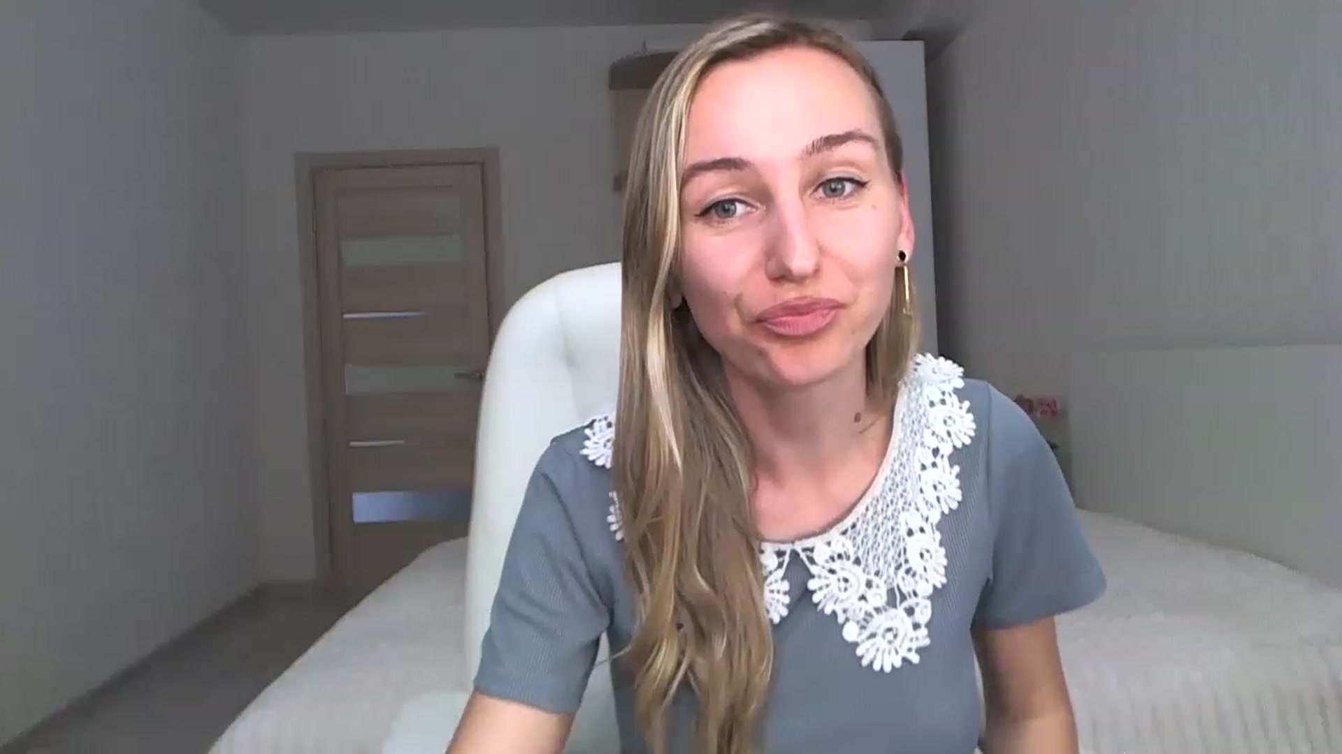 Gallery image thumbnail from YourSexyMilaX's myfreecams stream on, 05/06/2023, 12:53 image 2 of 20