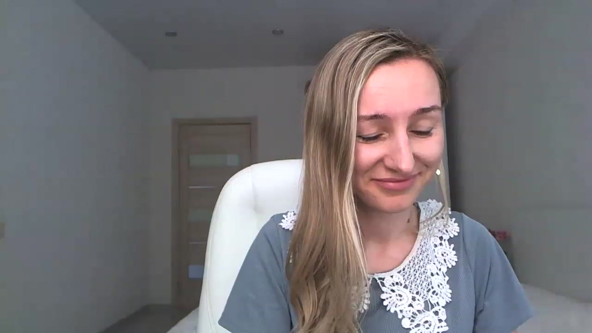 Gallery image thumbnail from YourSexyMilaX's myfreecams stream on, 05/06/2023, 13:35 image 6 of 20