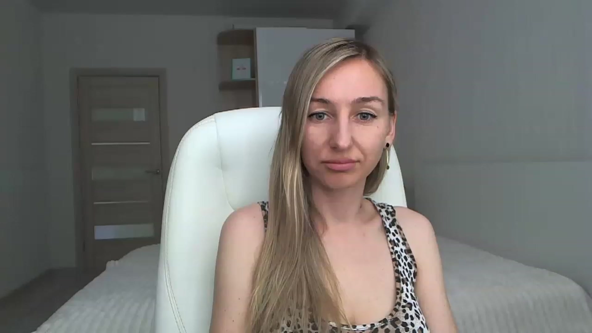 Gallery image thumbnail from YourSexyMilaX's myfreecams stream on, 05/07/2023, 09:42 image 18 of 20