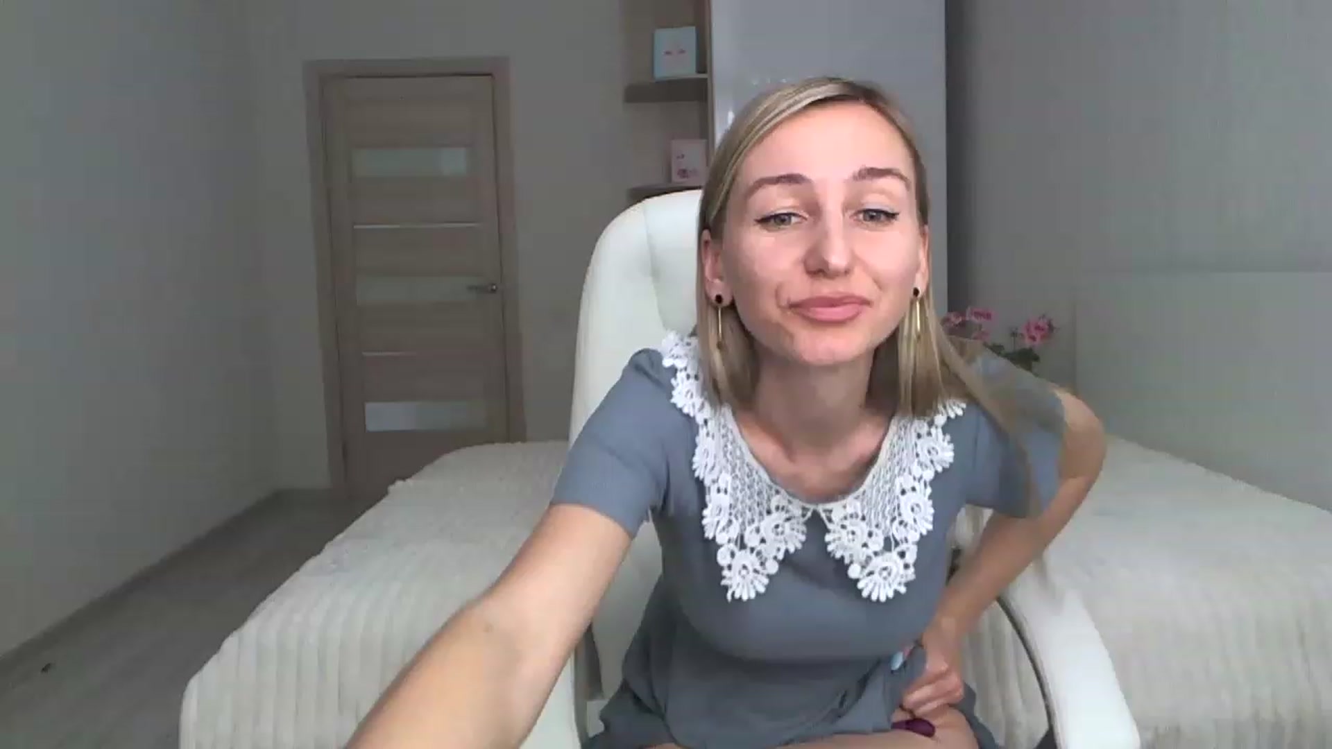 Gallery image thumbnail from YourSexyMilaX's myfreecams stream on, 05/07/2023, 14:38 image 14 of 20