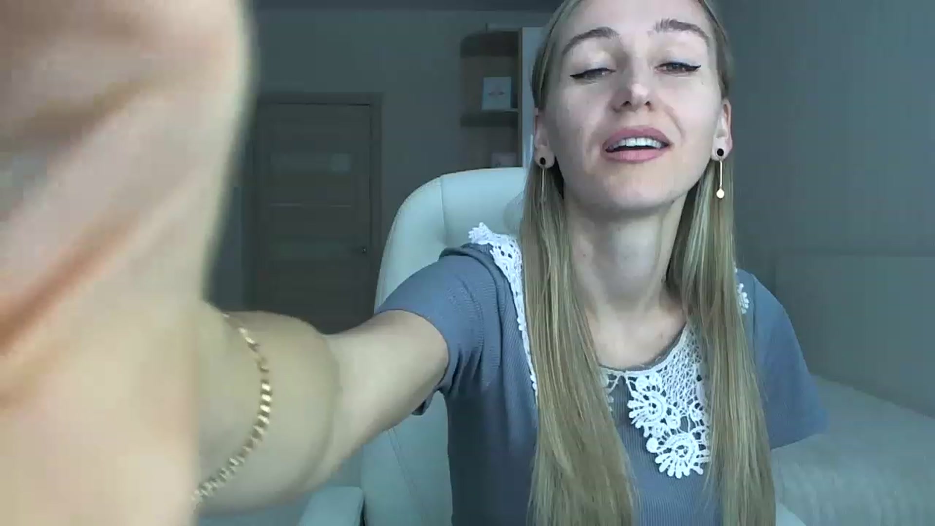 Gallery image thumbnail from YourSexyMilaX's myfreecams stream on, 05/07/2023, 14:38 image 2 of 20
