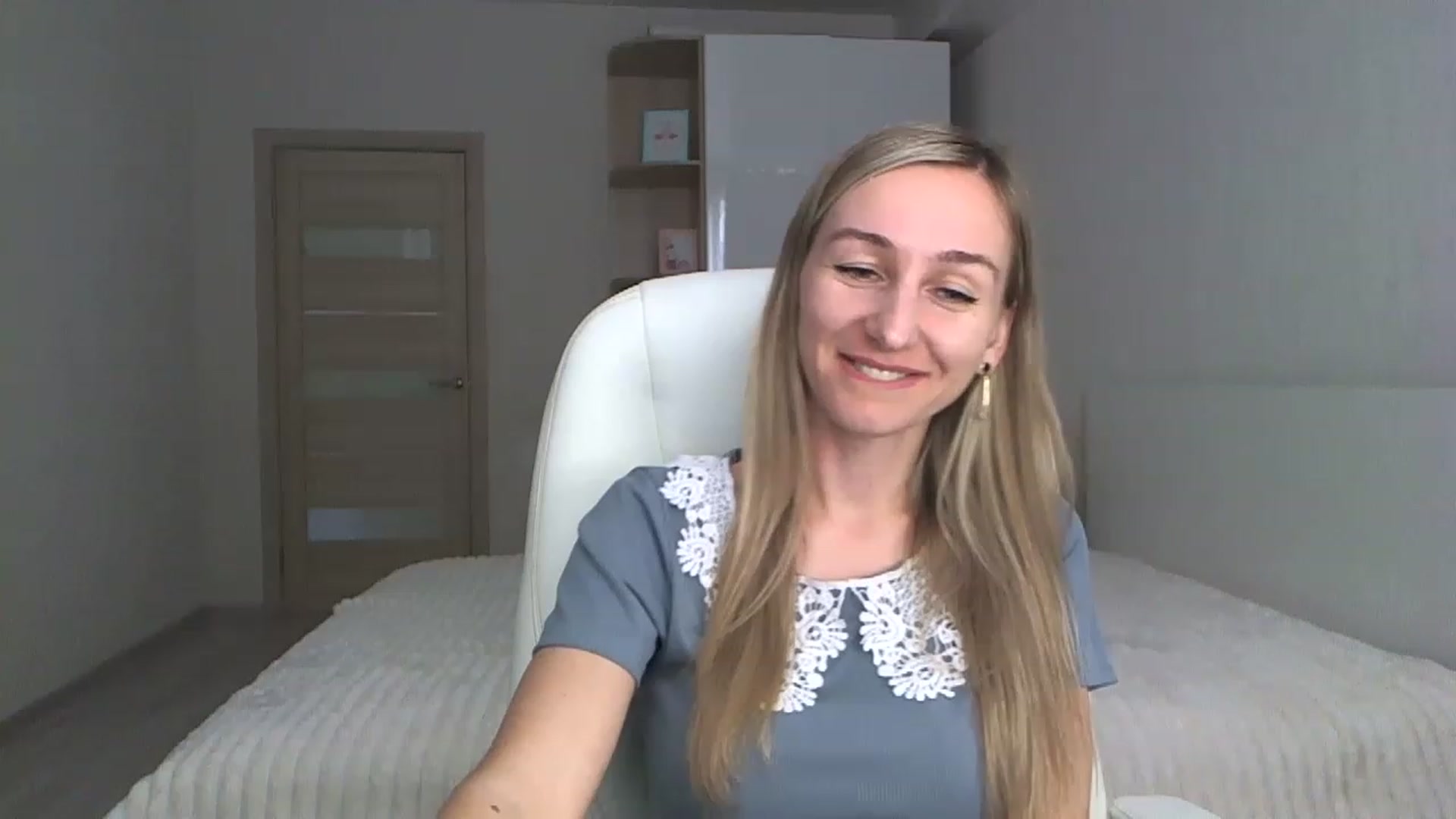 Gallery image thumbnail from YourSexyMilaX's myfreecams stream on, 05/07/2023, 14:38 image 1 of 20