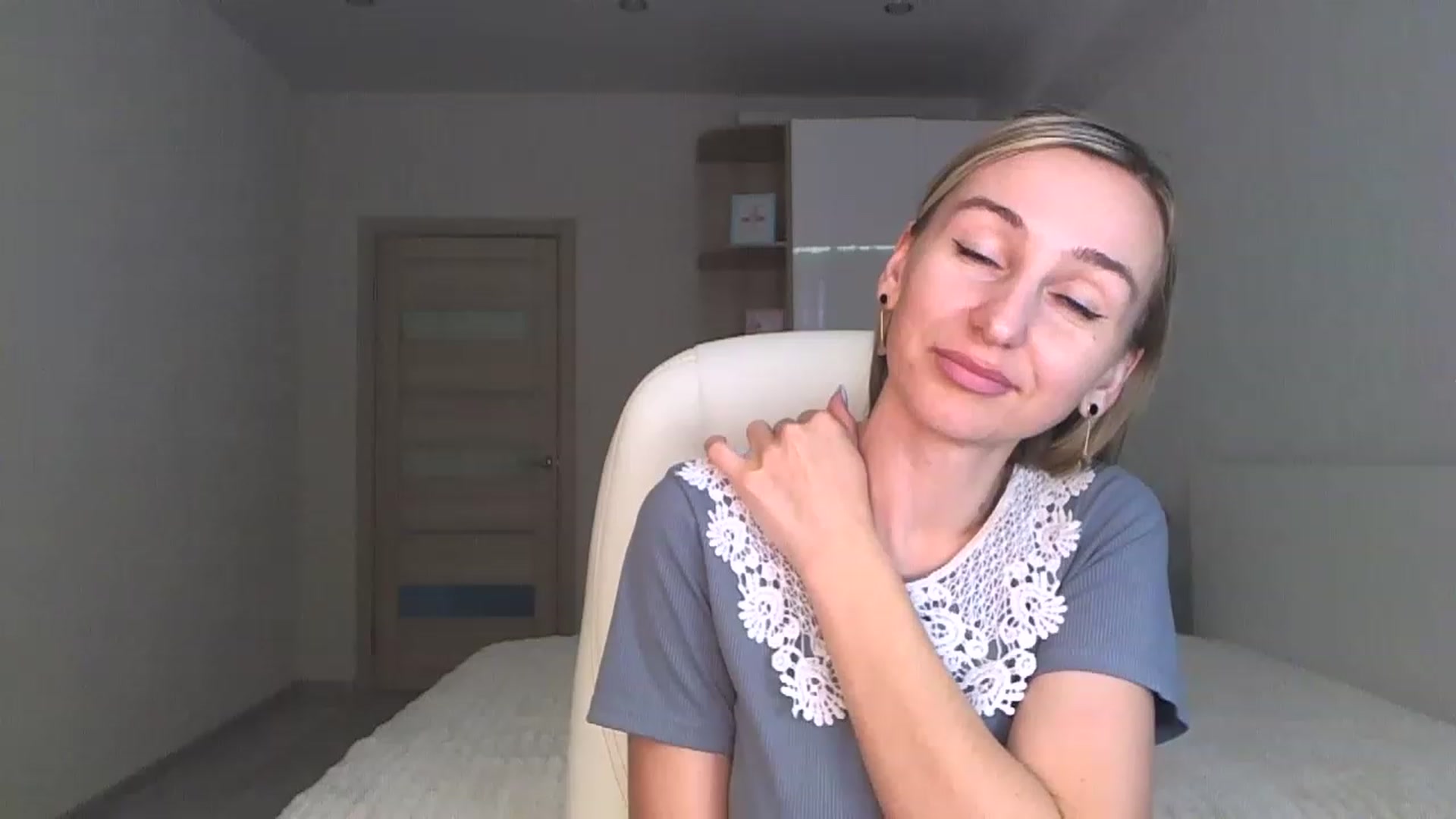 Gallery image thumbnail from YourSexyMilaX's myfreecams stream on, 05/08/2023, 14:58 image 18 of 20