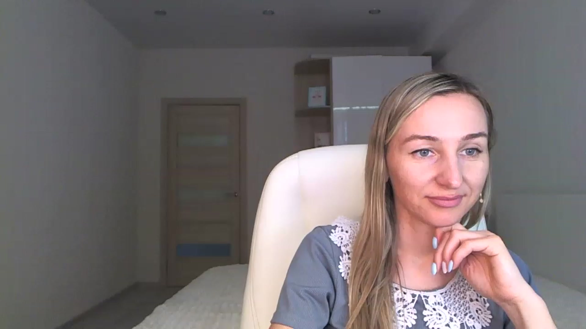 Gallery image thumbnail from YourSexyMilaX's myfreecams stream on, 05/08/2023, 14:58 image 11 of 20