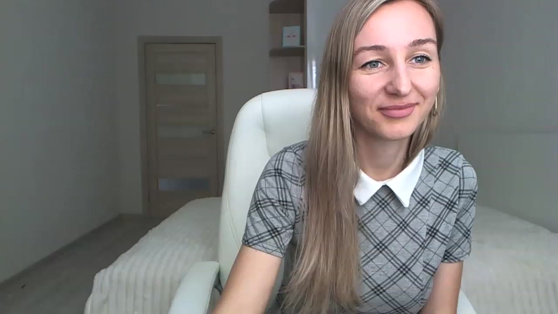 Gallery image thumbnail from YourSexyMilaX's myfreecams stream on, 05/09/2023, 09:37 image 20 of 20