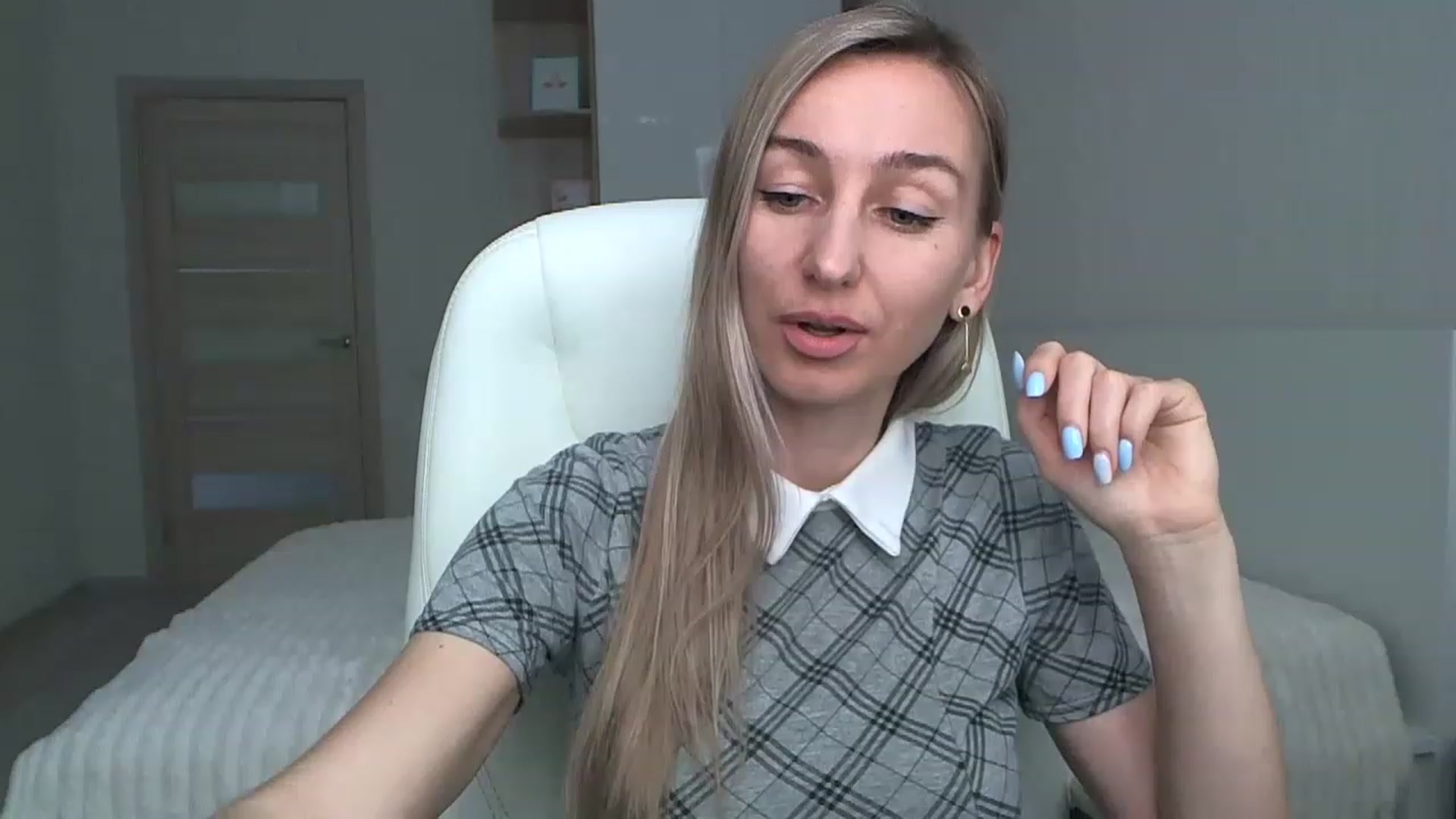 Gallery image thumbnail from YourSexyMilaX's myfreecams stream on, 05/09/2023, 15:05 image 2 of 20