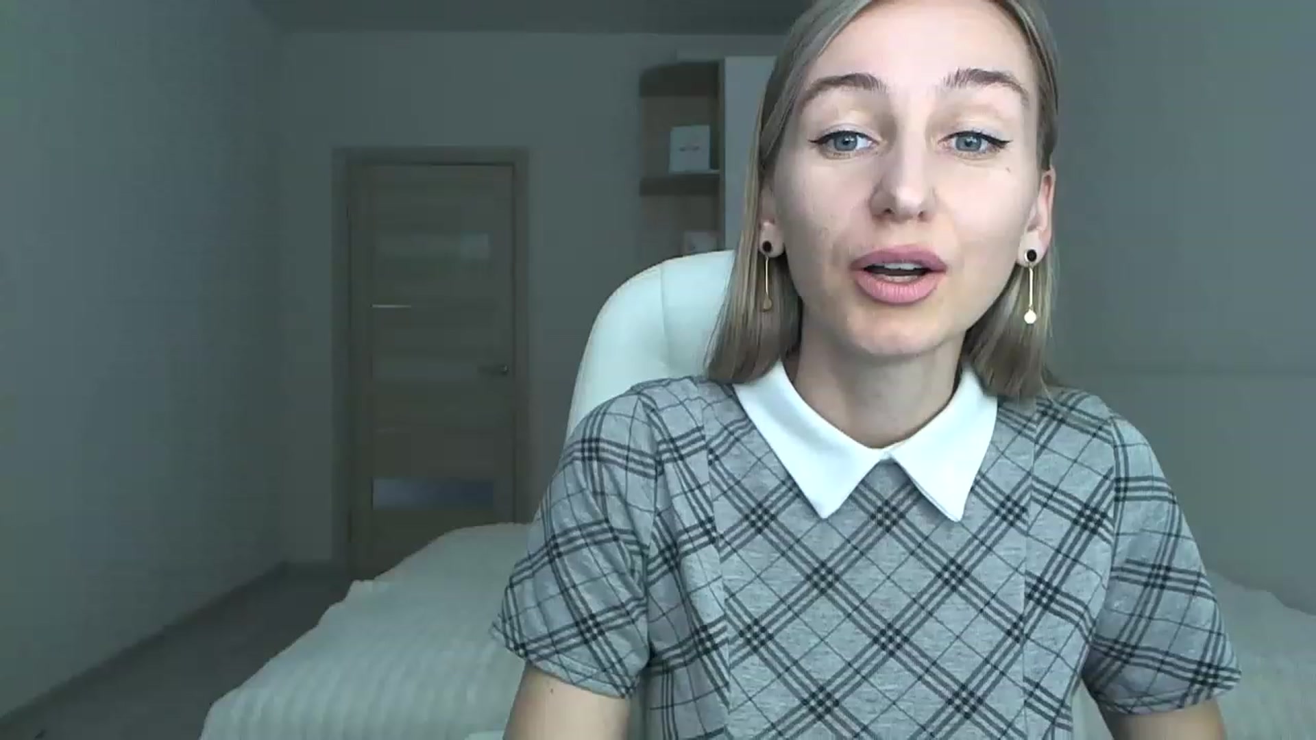 Gallery image thumbnail from YourSexyMilaX's myfreecams stream on, 05/09/2023, 15:05 image 16 of 20