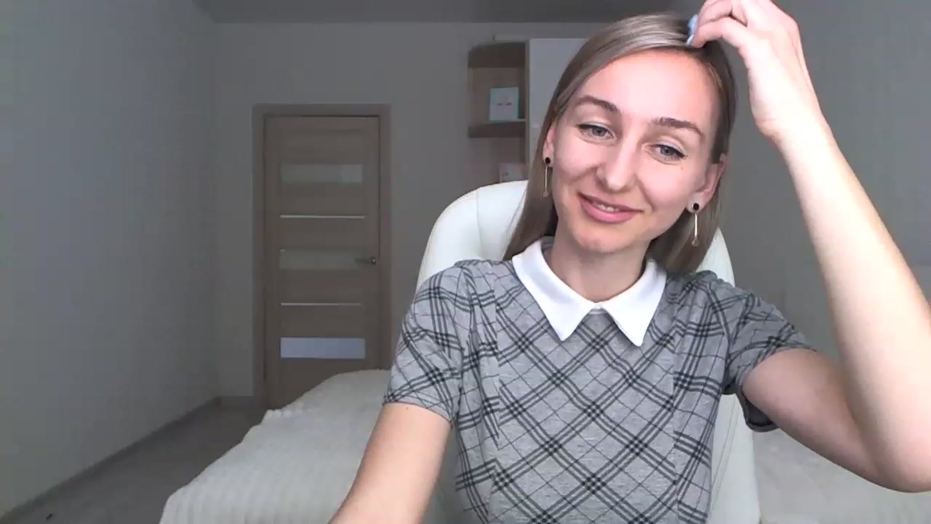 Gallery image thumbnail from YourSexyMilaX's myfreecams stream on, 05/09/2023, 15:05 image 13 of 20