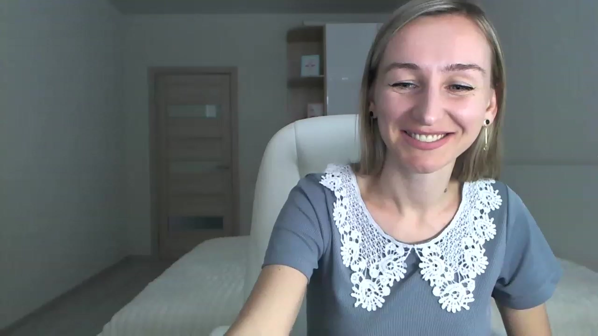 Gallery image thumbnail from YourSexyMilaX's myfreecams stream on, 05/11/2023, 15:19 image 11 of 20