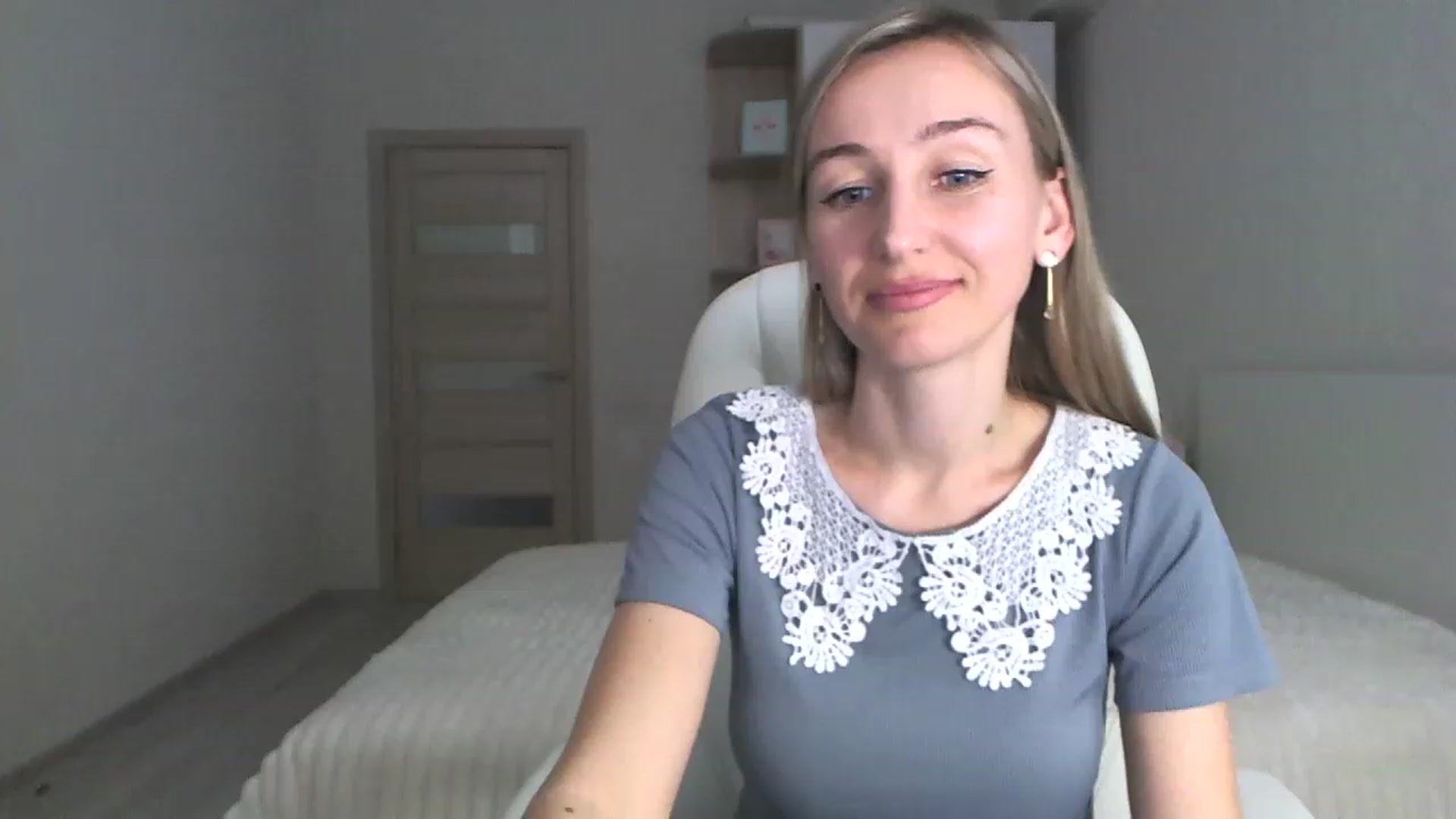 Gallery image thumbnail from YourSexyMilaX's myfreecams stream on, 05/11/2023, 15:19 image 19 of 20