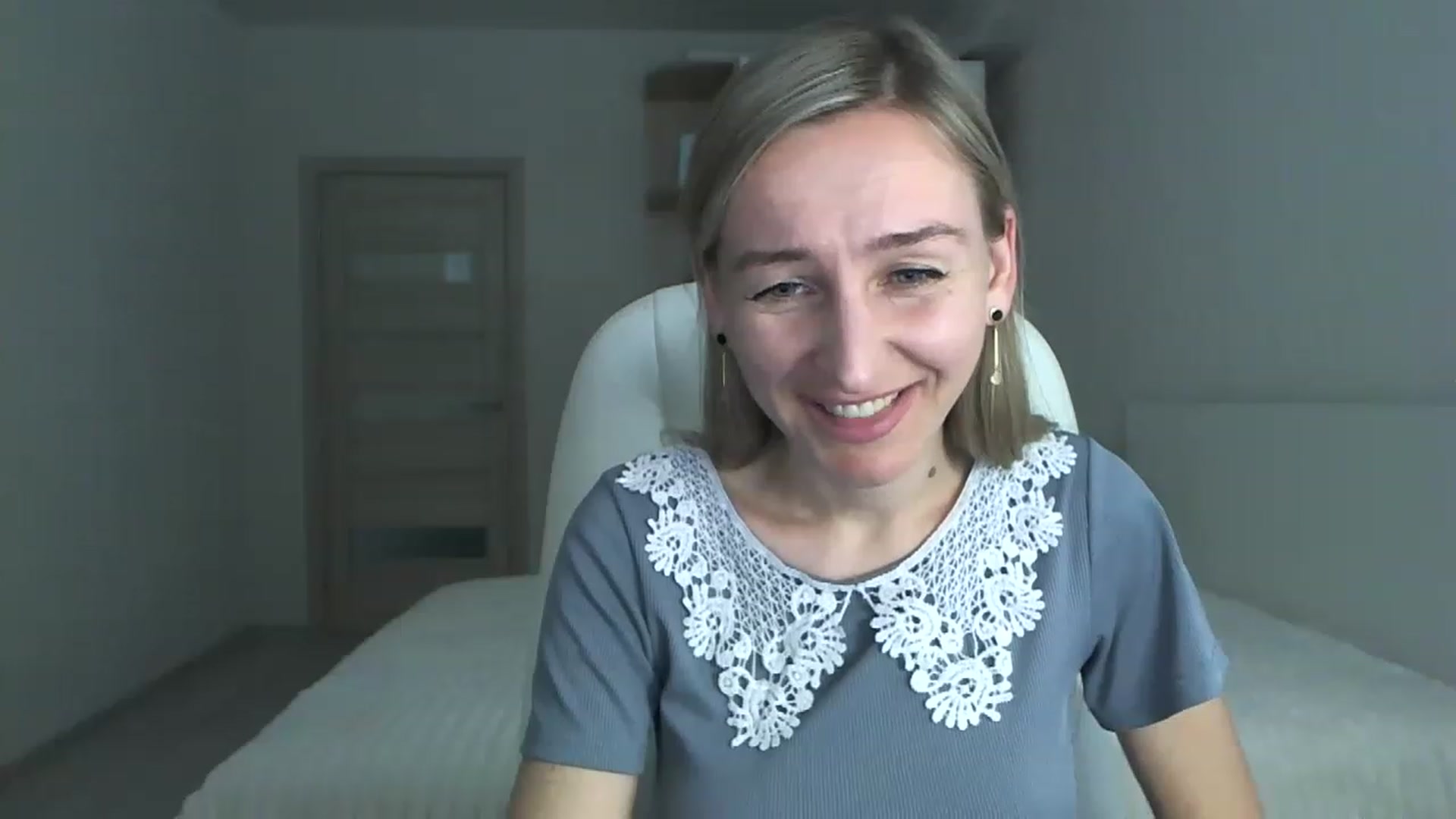 Gallery image thumbnail from YourSexyMilaX's myfreecams stream on, 05/11/2023, 15:19 image 16 of 20