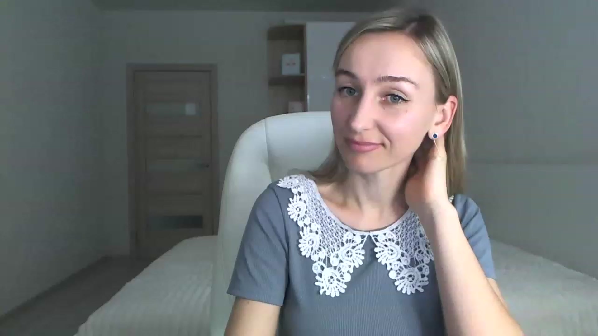 Gallery image thumbnail from YourSexyMilaX's myfreecams stream on, 05/11/2023, 15:19 image 18 of 20