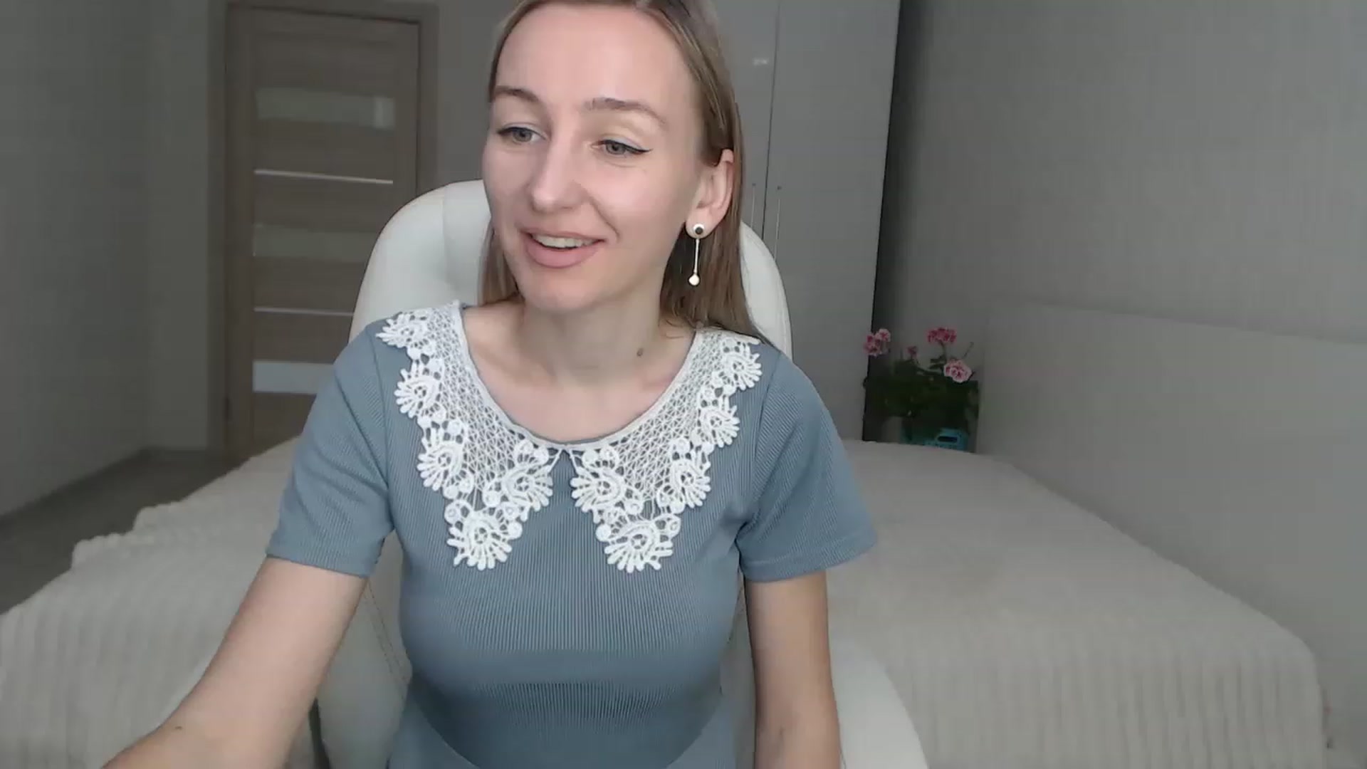 Gallery image thumbnail from YourSexyMilaX's myfreecams stream on, 05/12/2023, 09:59 image 18 of 20