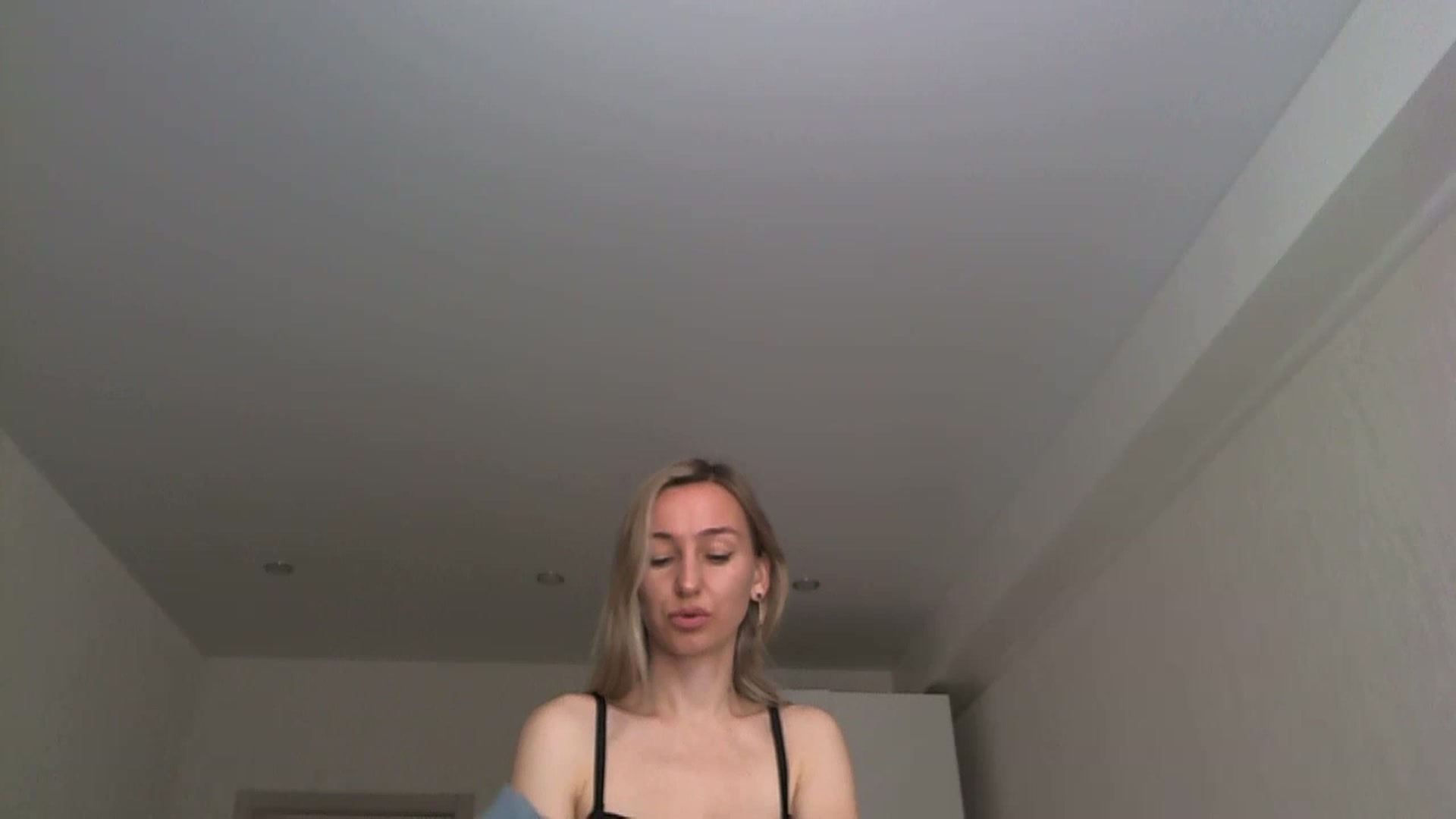 Gallery image thumbnail from YourSexyMilaX's myfreecams stream on, 05/12/2023, 09:59 image 7 of 20