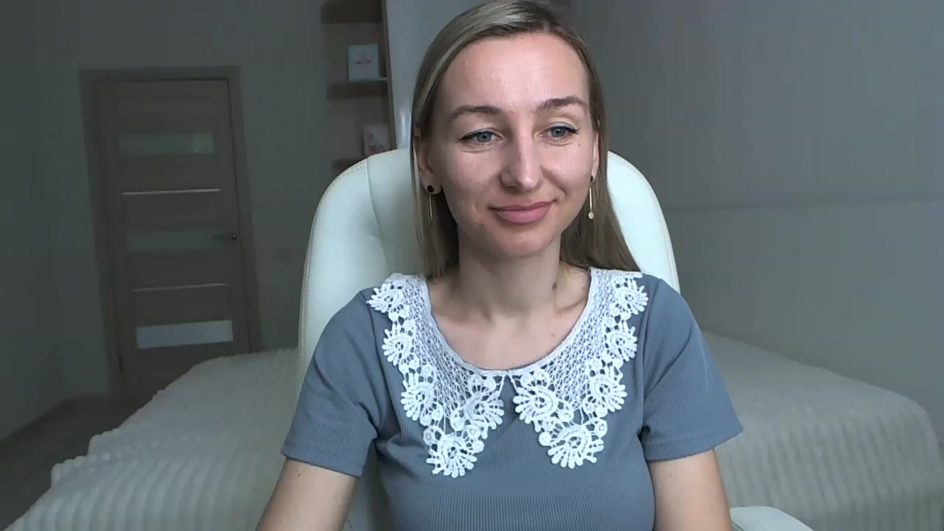 Gallery image thumbnail from YourSexyMilaX's myfreecams stream on, 05/12/2023, 09:59 image 14 of 20