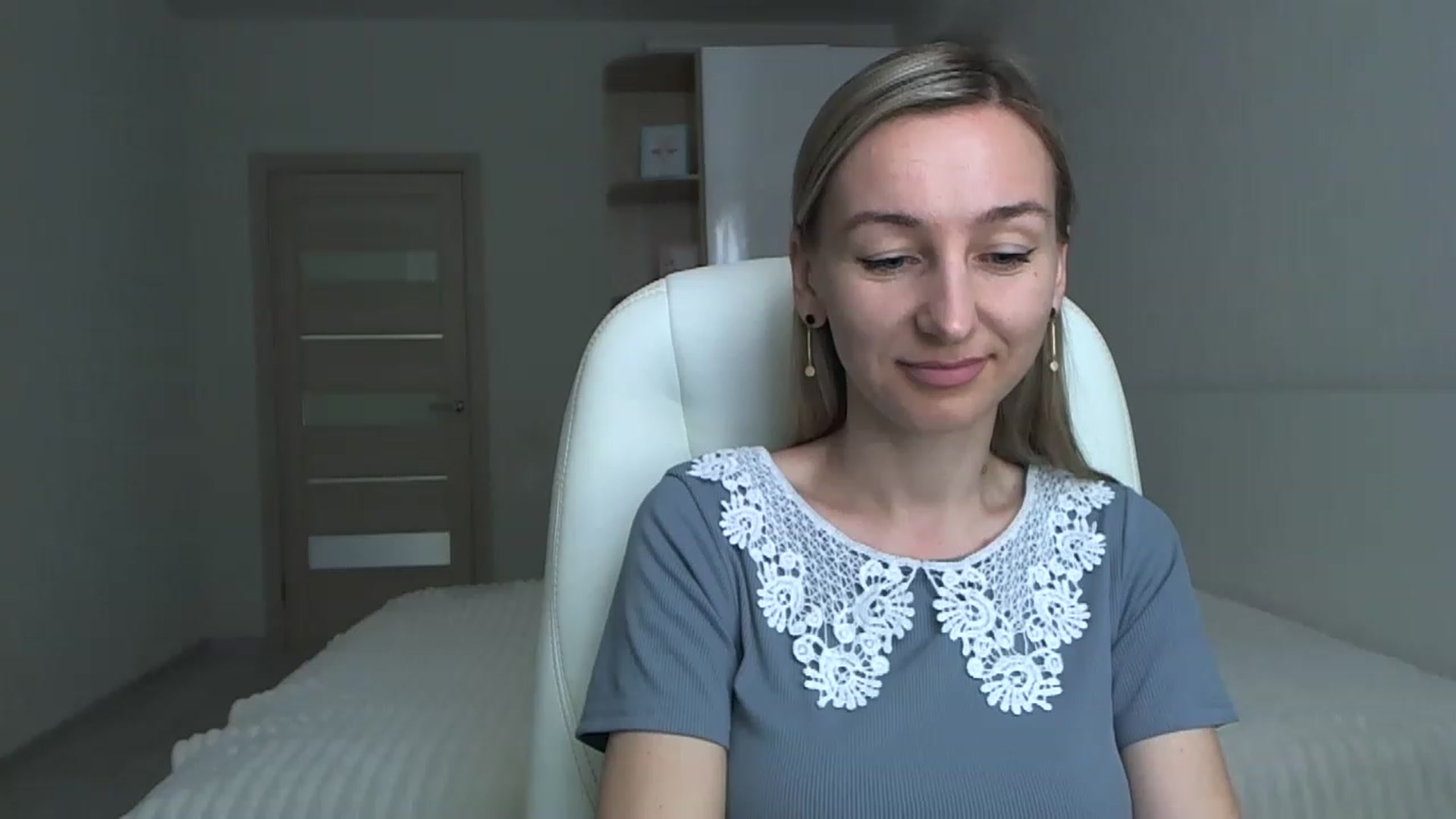 Gallery image thumbnail from YourSexyMilaX's myfreecams stream on, 05/12/2023, 09:59 image 4 of 20
