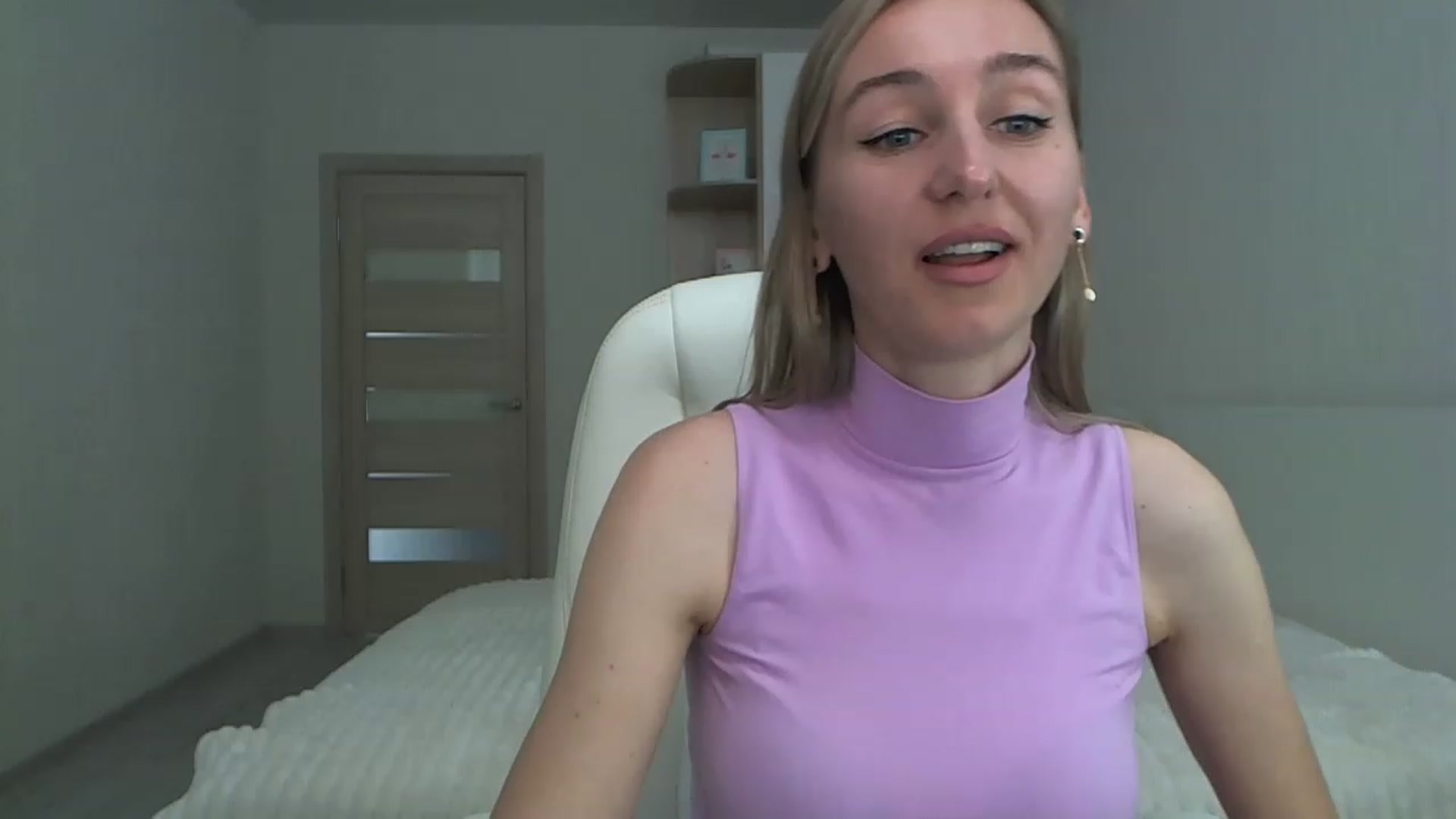 Gallery image thumbnail from YourSexyMilaX's myfreecams stream on, 05/13/2023, 14:07 image 18 of 20