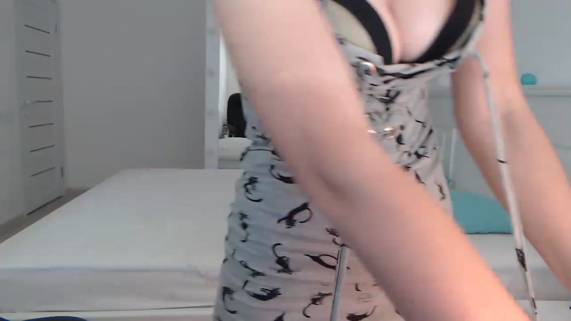 Gallery image thumbnail from YourSexyMilaX's myfreecams stream on, 06/18/2023, 14:34 image 12 of 20