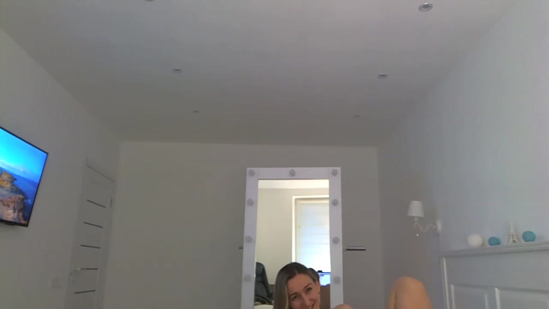 Gallery image thumbnail from YourSexyMilaX's myfreecams stream on, 06/19/2023, 14:57 image 11 of 20