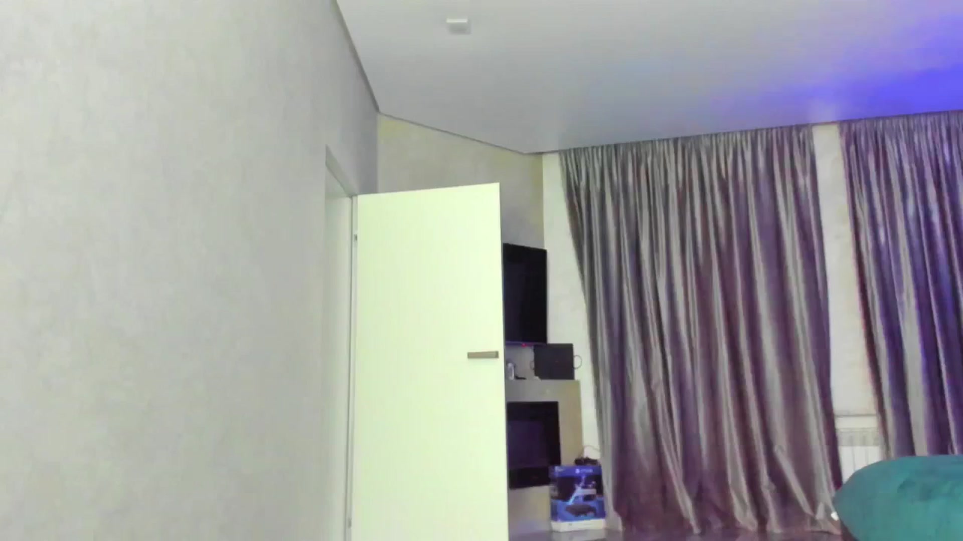 Gallery image thumbnail from YourSoulK's myfreecams stream on, 03/04/2025, 19:04 image 15 of 20