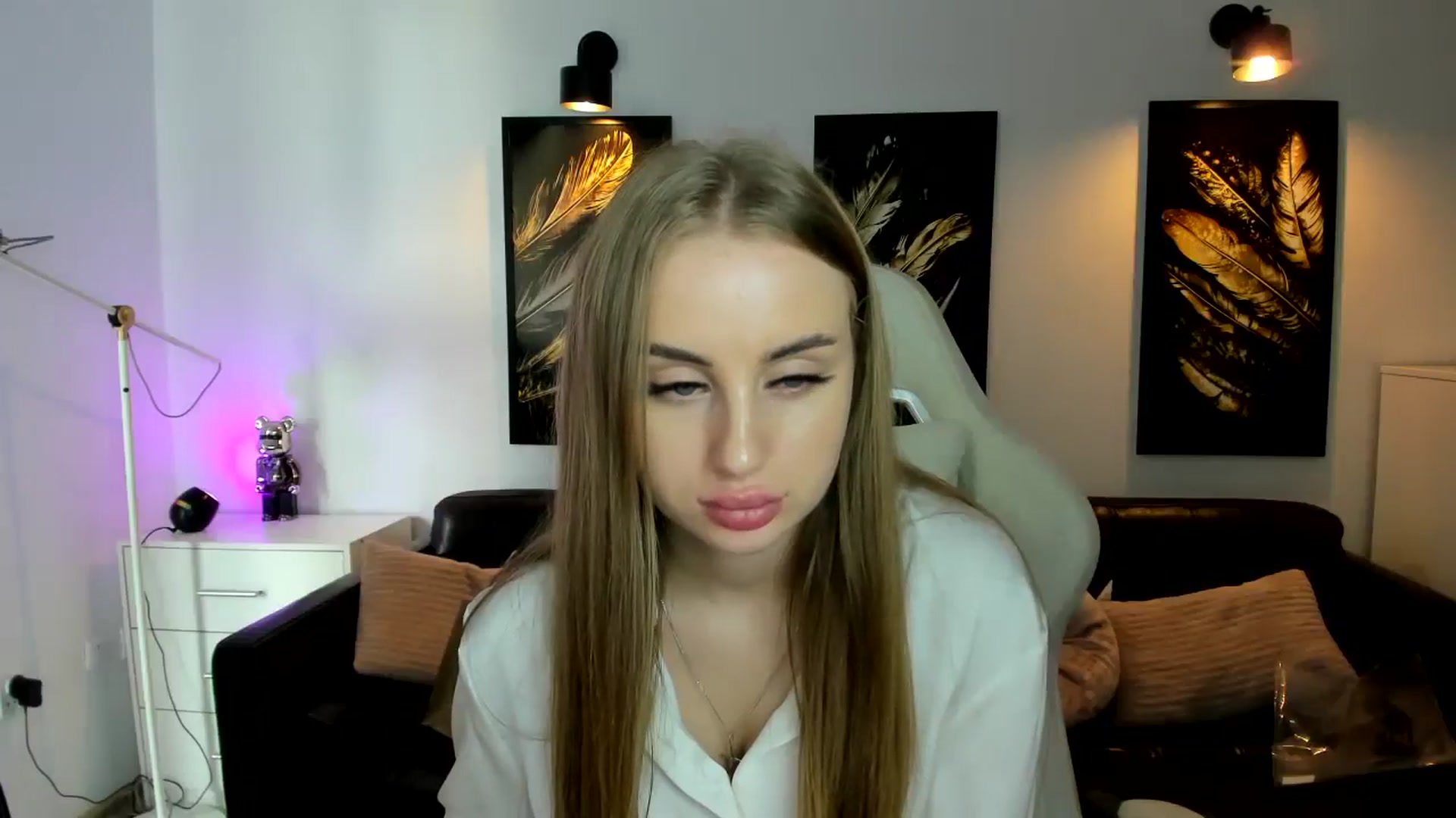 Gallery image thumbnail from YourSoulmate's myfreecams stream on, 08/20/2024, 11:40 image 15 of 20