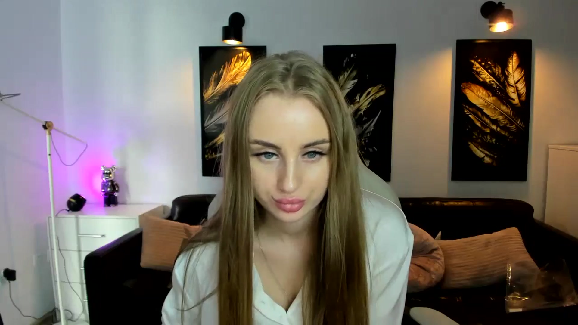 Gallery image thumbnail from YourSoulmate's myfreecams stream on, 08/20/2024, 12:01 image 3 of 20