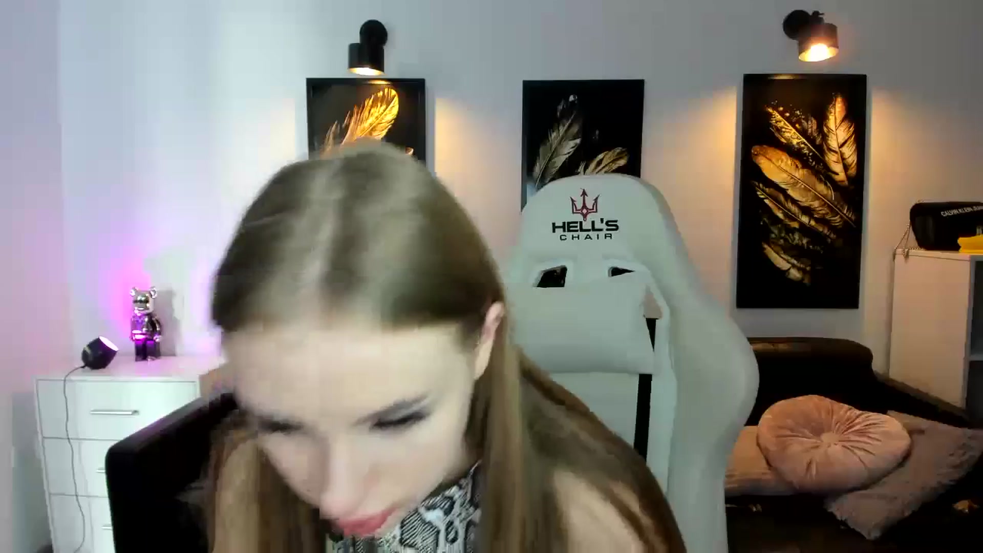 Gallery image thumbnail from YourSoulmate's myfreecams stream on, 08/23/2024, 11:32 image 7 of 20