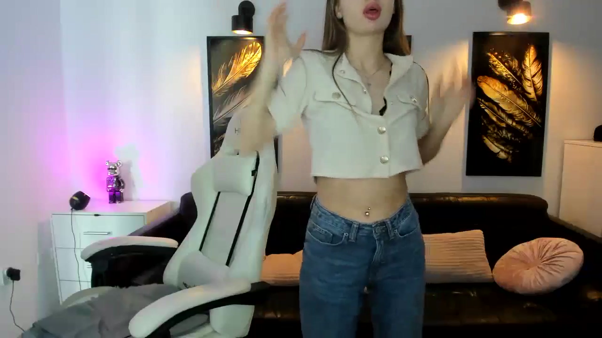 Gallery image thumbnail from YourSoulmate's myfreecams stream on, 08/24/2024, 10:19 image 15 of 20