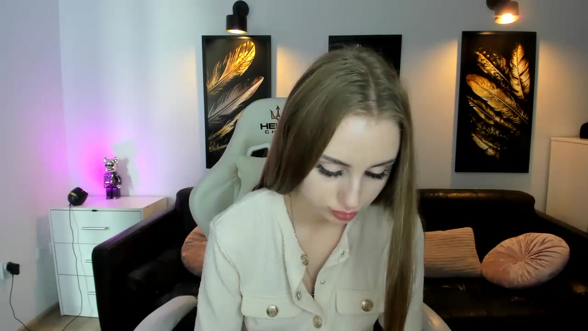 Gallery image thumbnail from YourSoulmate's myfreecams stream on, 08/24/2024, 11:28 image 2 of 20