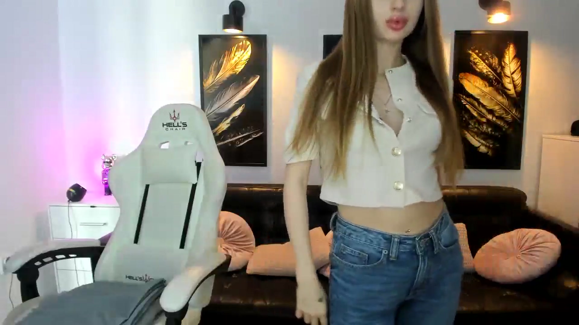 Gallery image thumbnail from YourSoulmate's myfreecams stream on, 08/24/2024, 11:28 image 8 of 20