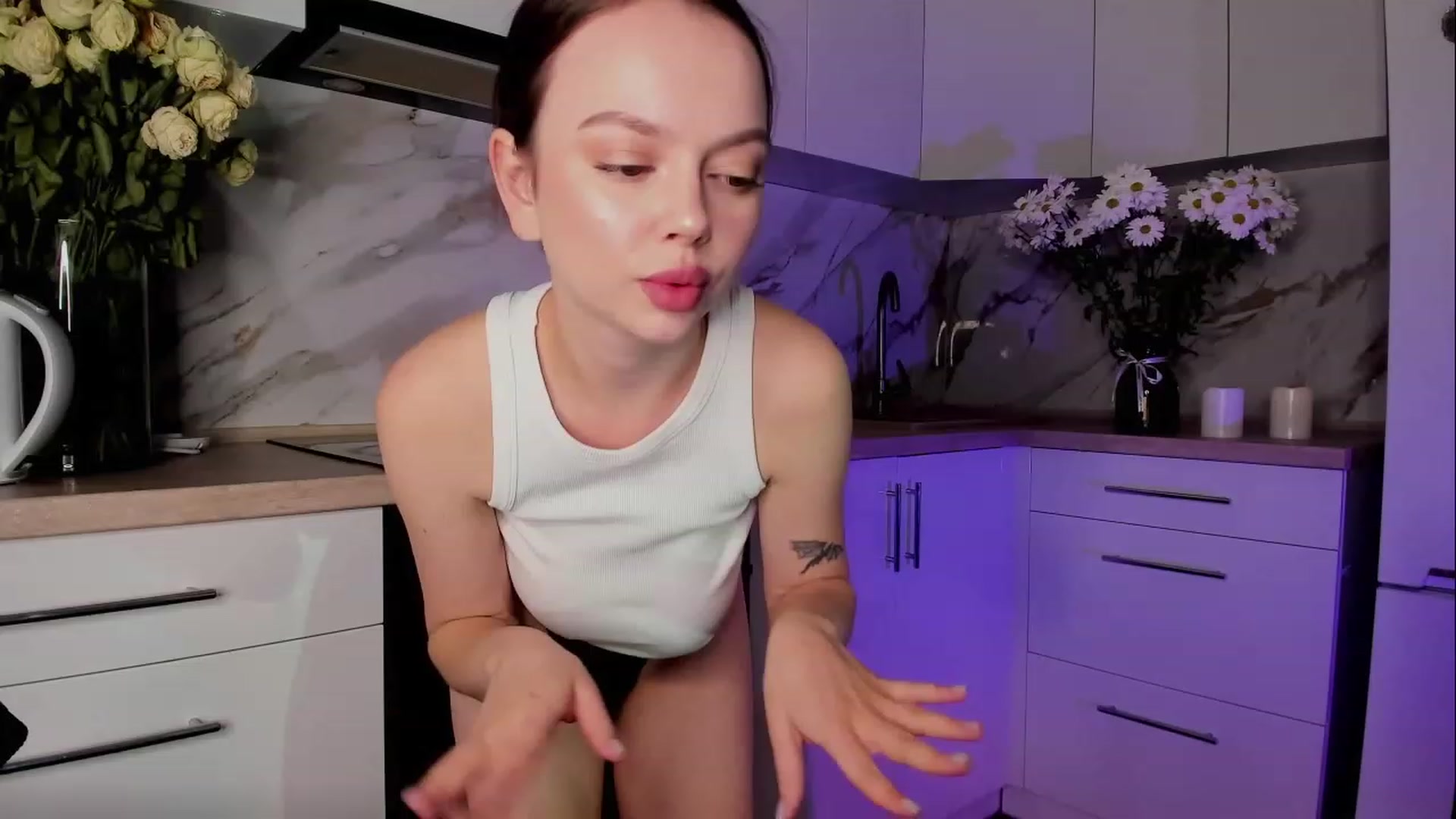 Gallery image thumbnail from YourStacy_'s myfreecams stream on, 10/08/2023, 15:58 image 7 of 20