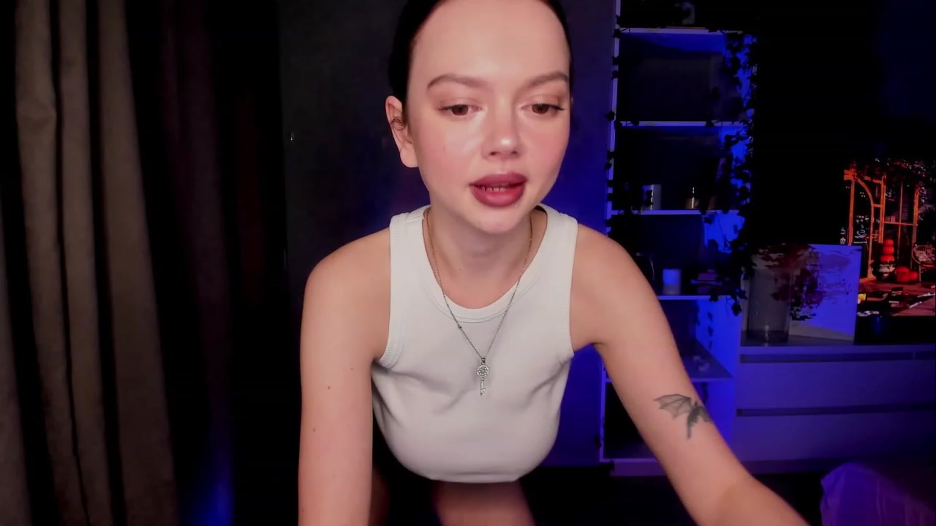 Gallery image thumbnail from YourStacy_'s myfreecams stream on, 11/18/2023, 20:57 image 7 of 20