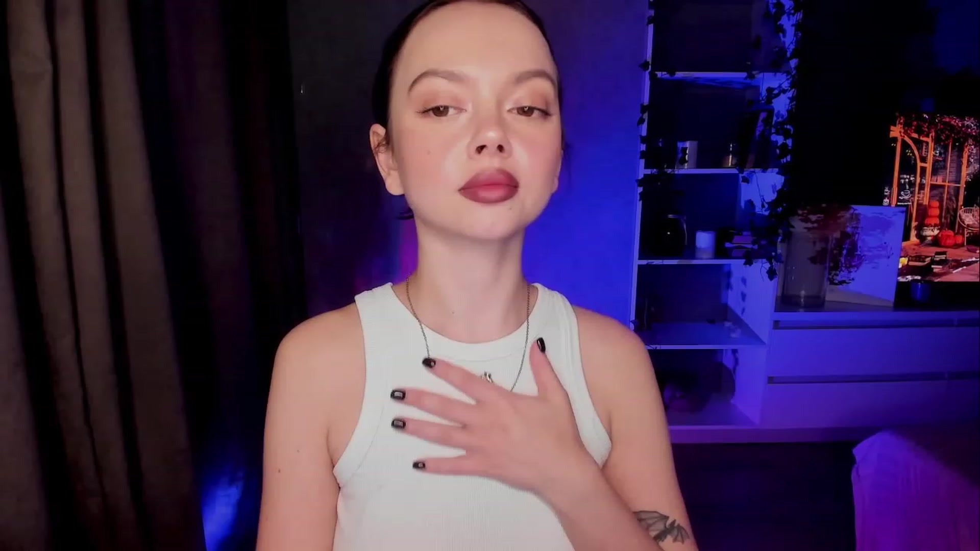 Gallery image thumbnail from YourStacy_'s myfreecams stream on, 11/18/2023, 20:57 image 1 of 20