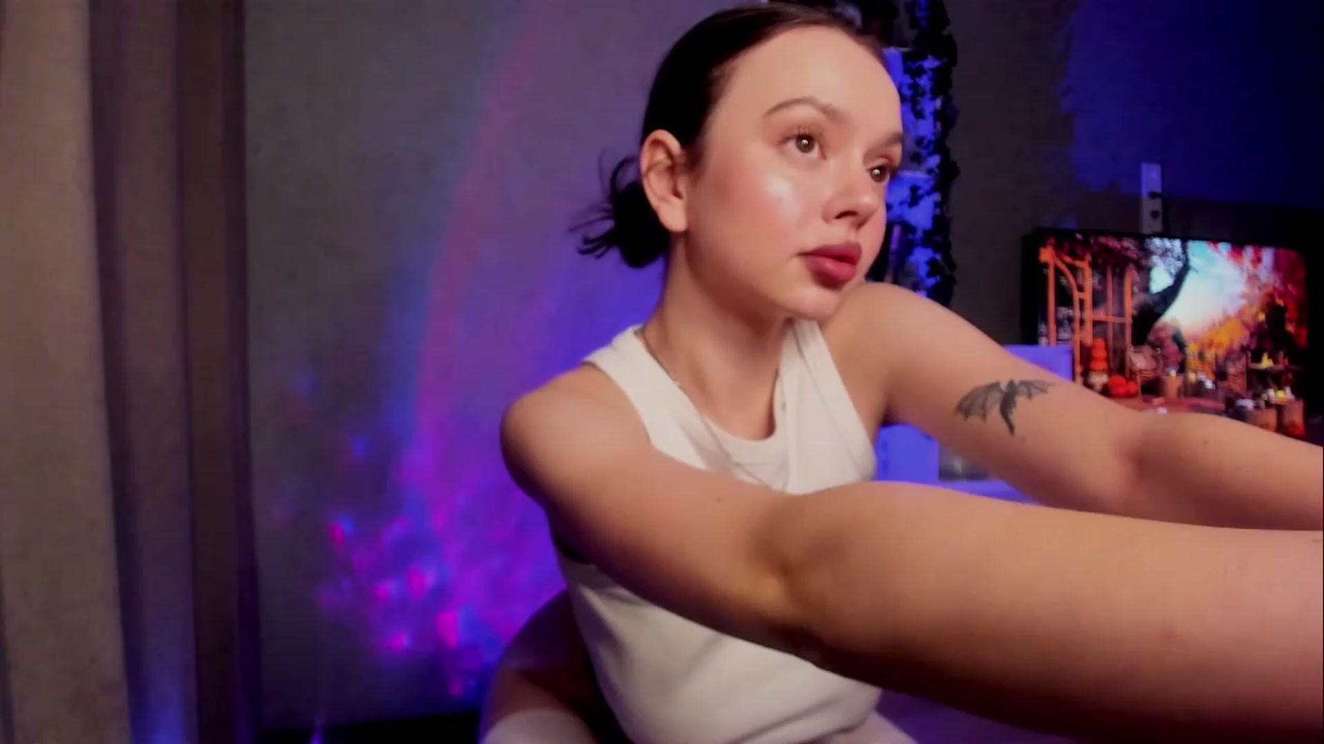 Gallery image thumbnail from YourStacy_'s myfreecams stream on, 11/18/2023, 21:46 image 2 of 20