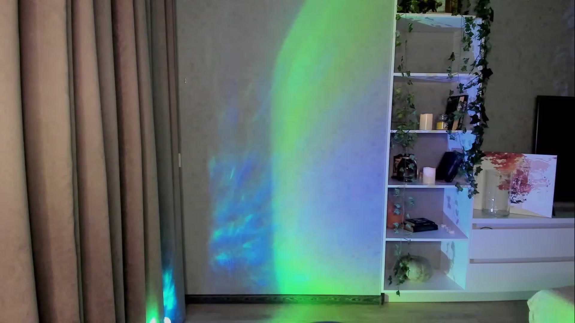 Gallery image thumbnail from YourStacy_'s myfreecams stream on, 11/27/2023, 19:31 image 13 of 20
