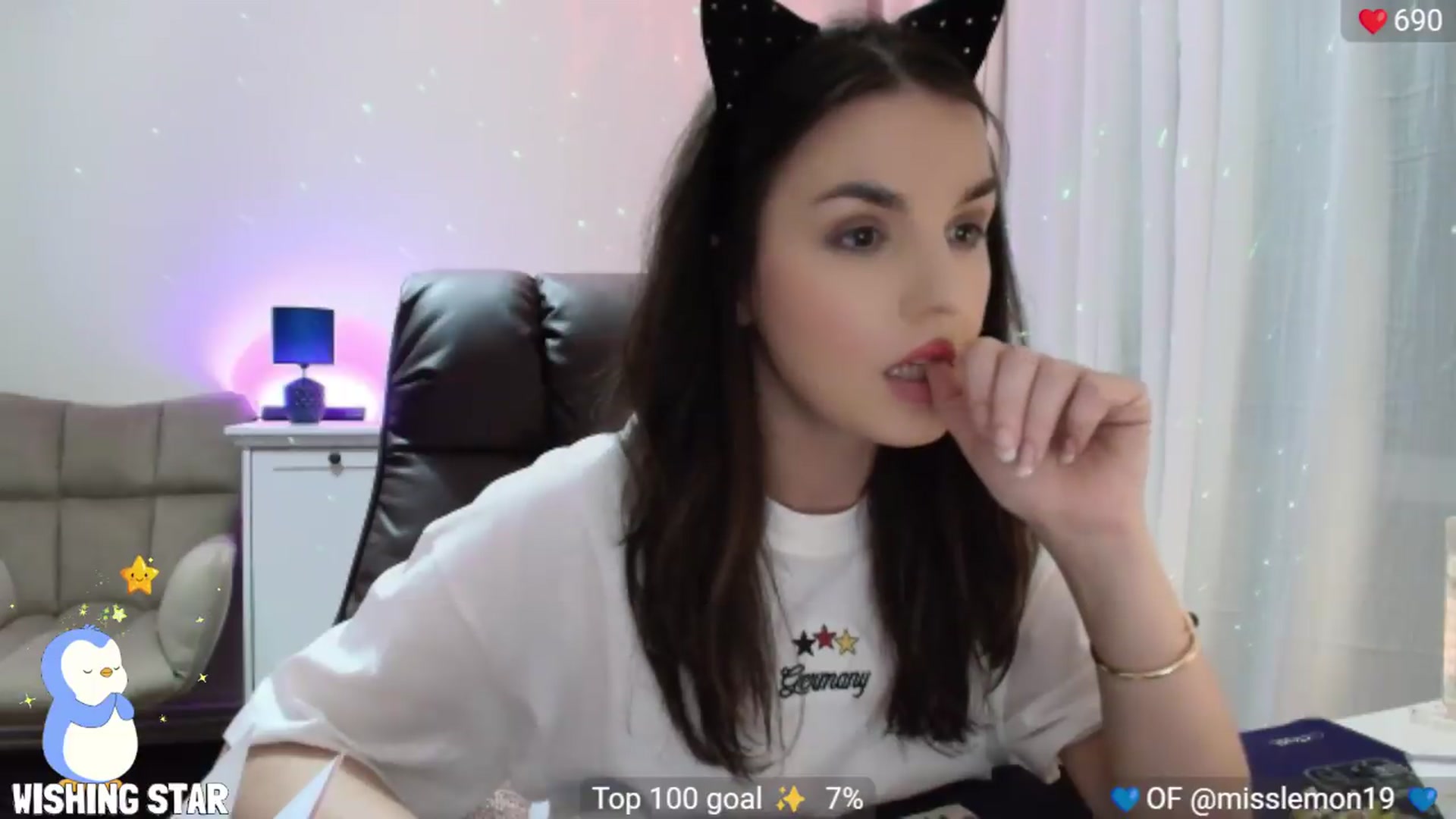 Gallery image thumbnail from YourStepSister's myfreecams stream on, 06/27/2026, 20:16 image 13 of 20