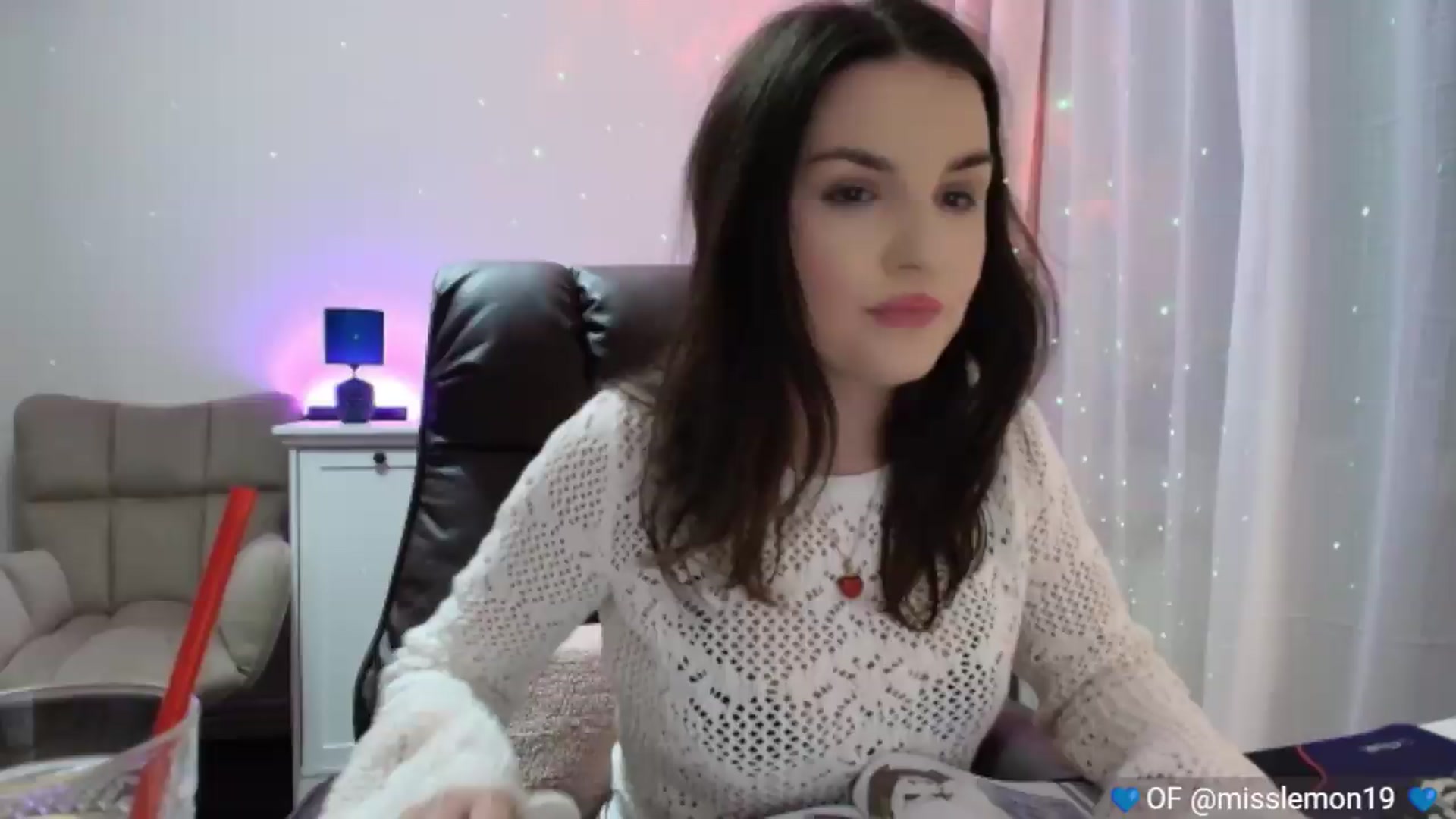 Gallery image thumbnail from YourStepSister's myfreecams stream on, 07/11/2026, 21:03 image 4 of 20