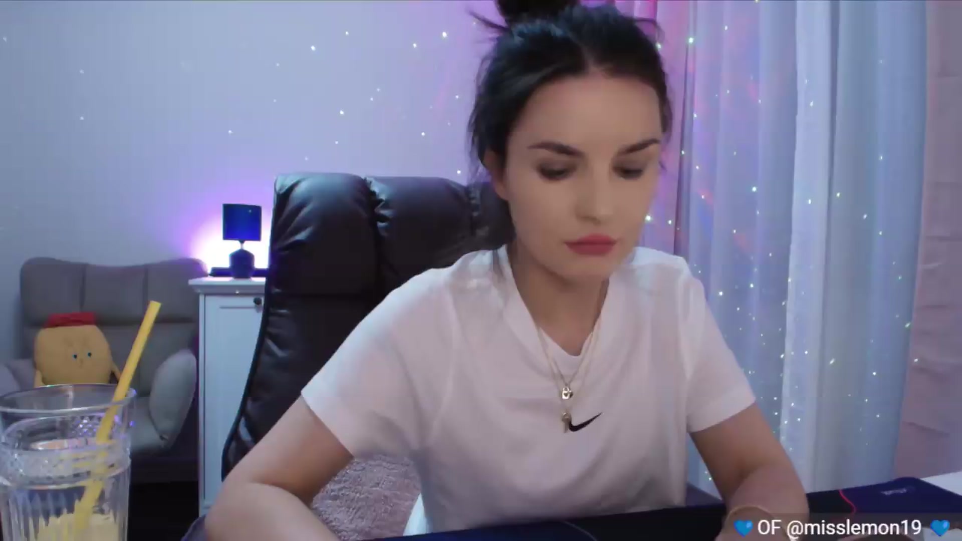 Gallery image thumbnail from YourStepSister's myfreecams stream on, 07/19/2026, 17:20 image 5 of 20